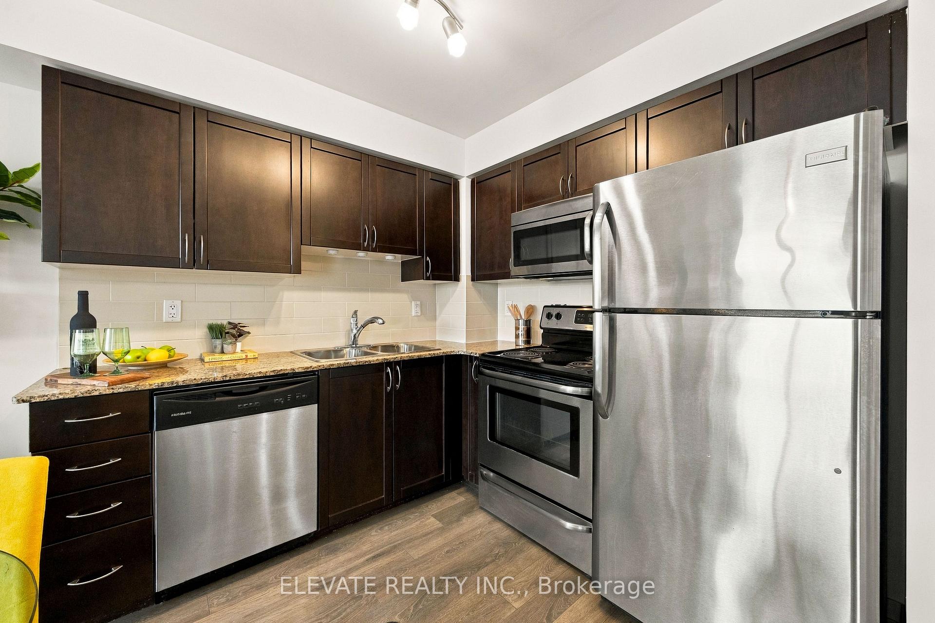 Photo 8 of Unit 408, 812 Lansdowne Avenue, Toronto, Dovercourt-Wallace Emerson-Junction — HOMEH