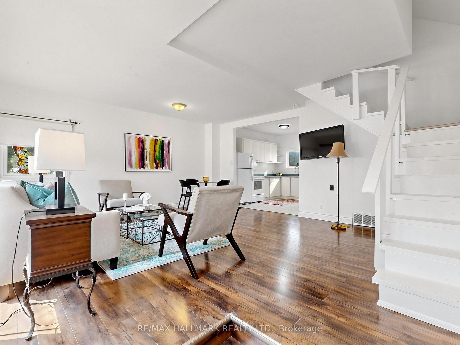 Photo 4 of 182 Holborne Avenue, Toronto, Woodbine-Lumsden — HOMEH