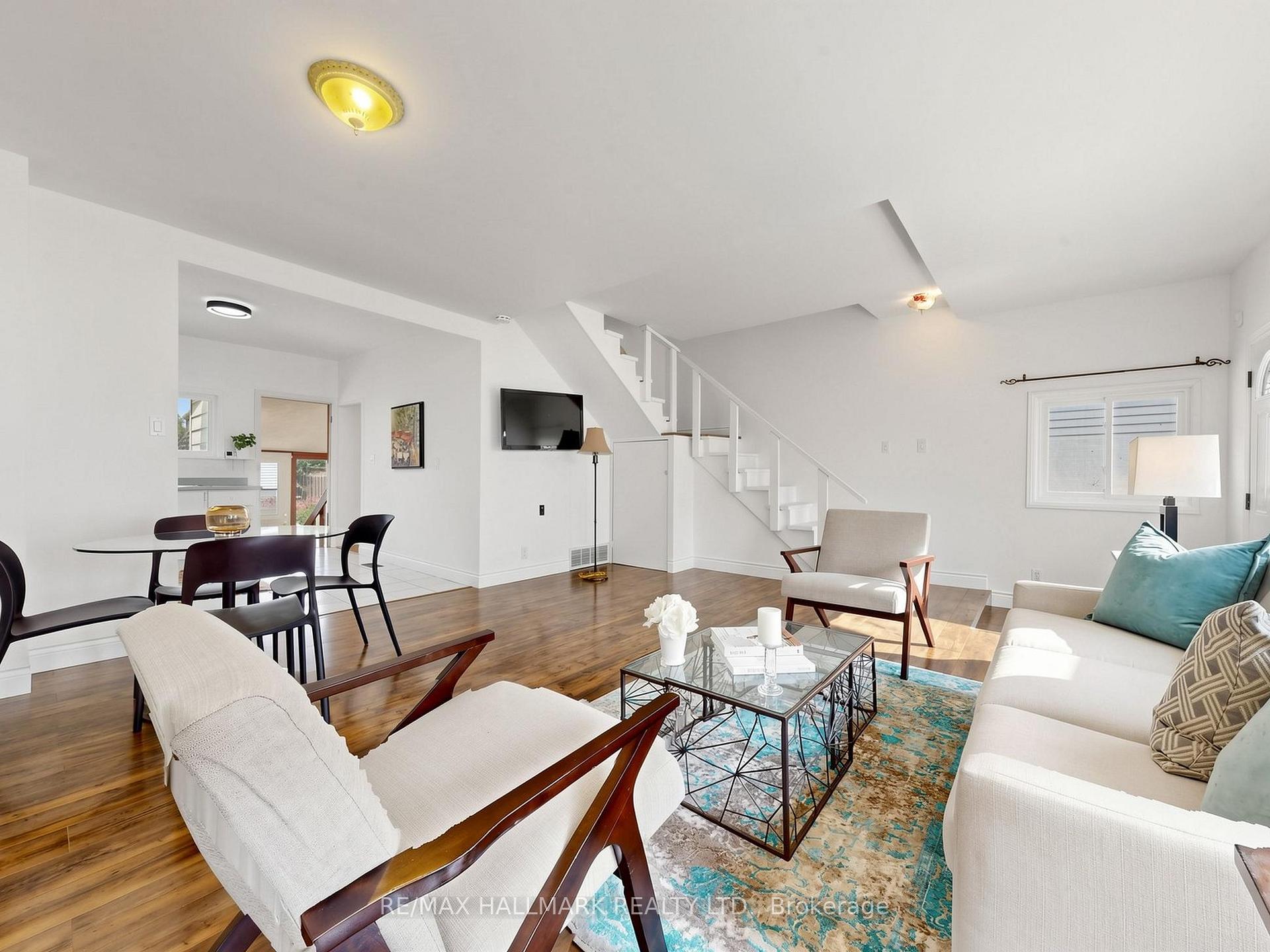Photo 5 of 182 Holborne Avenue, Toronto, Woodbine-Lumsden — HOMEH