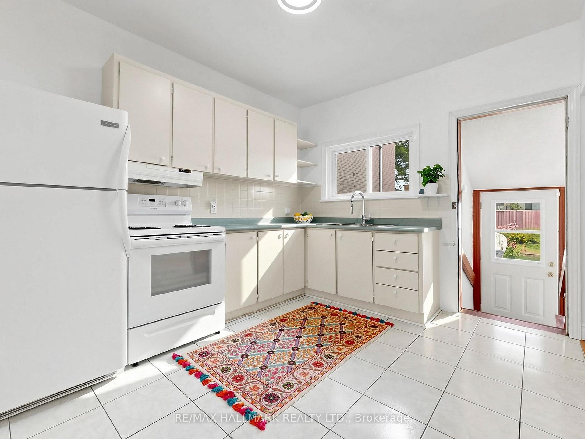 Photo 8 of 182 Holborne Avenue, Toronto, Woodbine-Lumsden — HOMEH