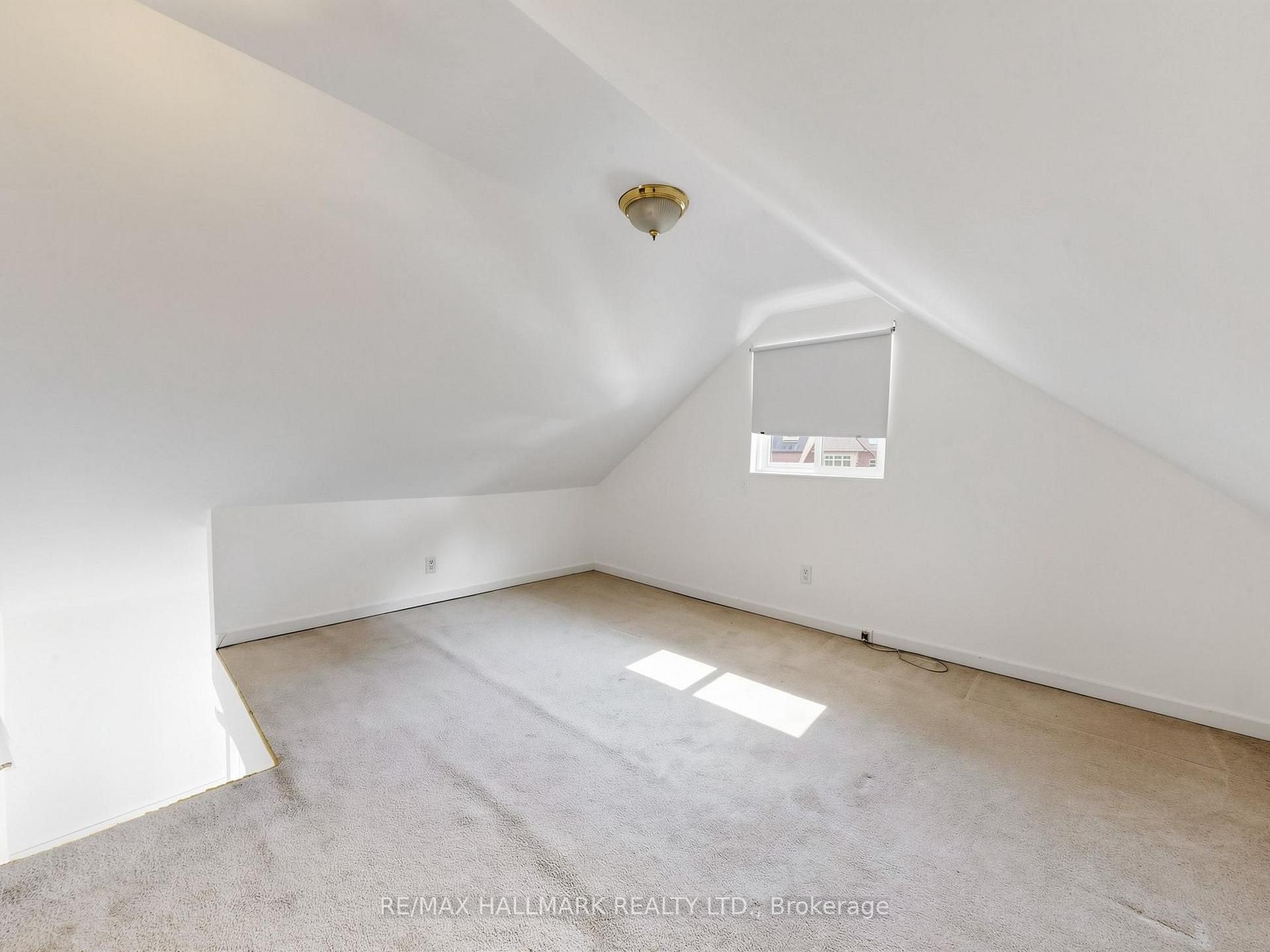Photo 15 of 182 Holborne Avenue, Toronto, Woodbine-Lumsden — HOMEH