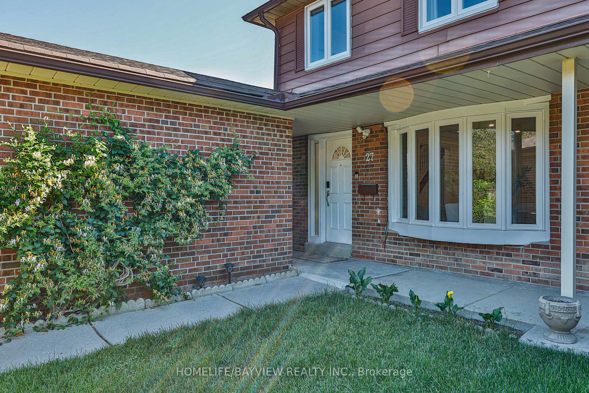 Photo 4 of Unit MAIN & SECOND FLOORS, 27 Bedle Avenue, North York, Hillcrest Village — HOMEH