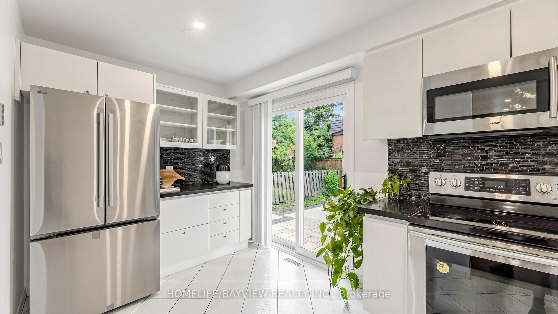 Photo 15 of Unit MAIN & SECOND FLOORS, 27 Bedle Avenue, North York, Hillcrest Village — HOMEH