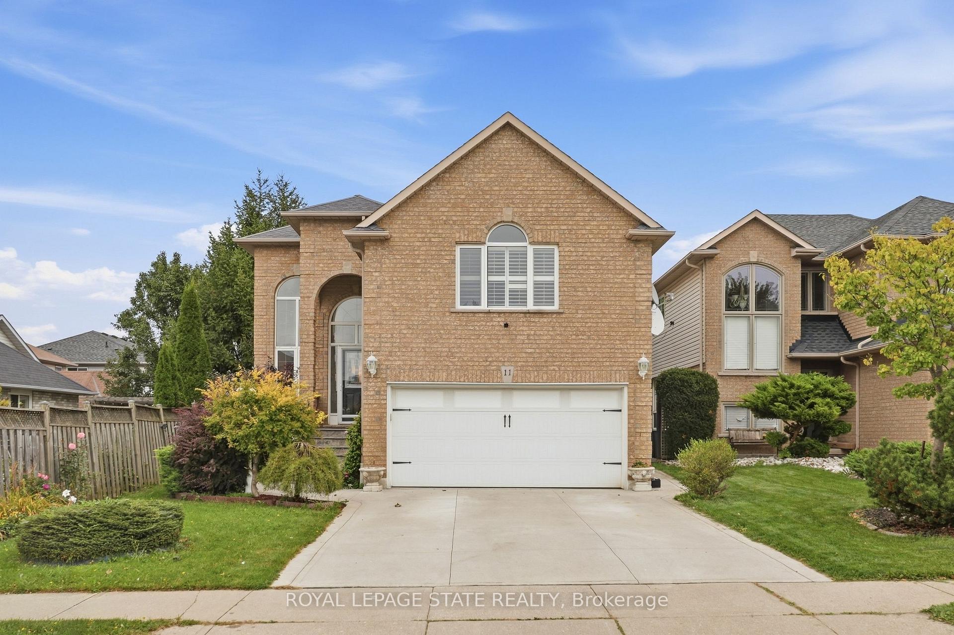 Photo 3 of 11 Redtail Crescent, Hamilton, Carpenter — HOMEH