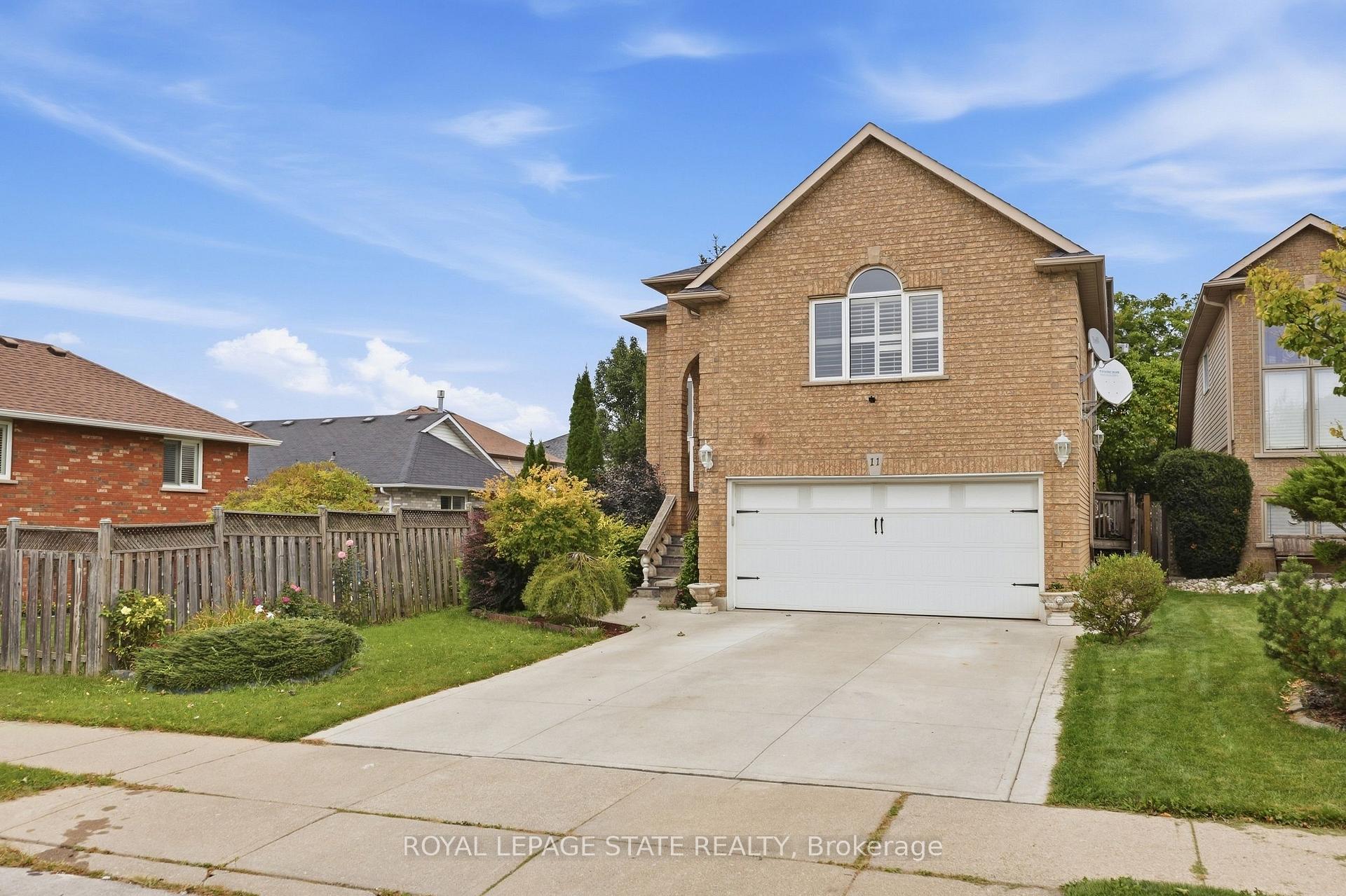Photo 4 of 11 Redtail Crescent, Hamilton, Carpenter — HOMEH