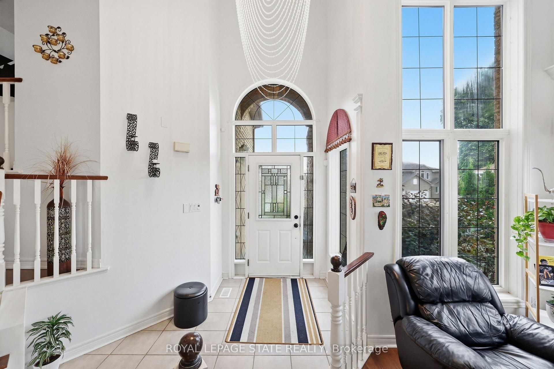 Photo 7 of 11 Redtail Crescent, Hamilton, Carpenter — HOMEH