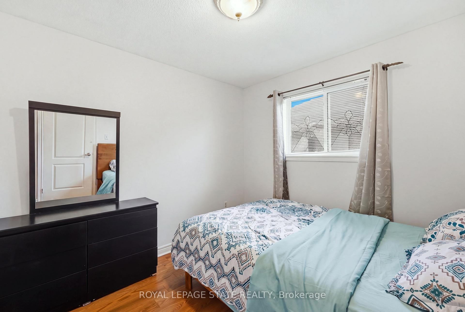 Photo 21 of 11 Redtail Crescent, Hamilton, Carpenter — HOMEH