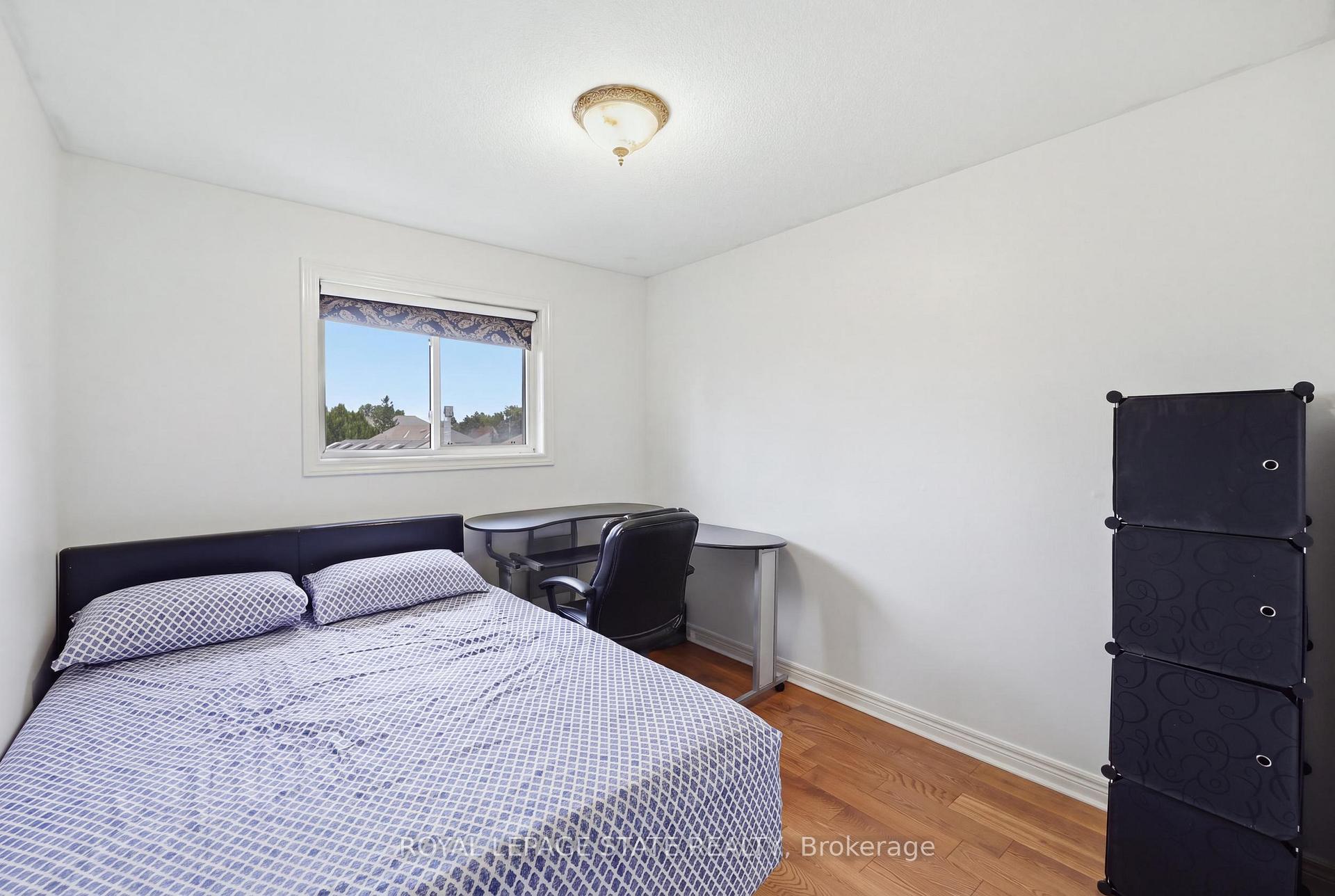 Photo 22 of 11 Redtail Crescent, Hamilton, Carpenter — HOMEH