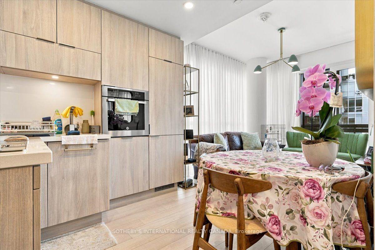 Photo 7 of Unit 1808, 39 Roehampton Avenue, Toronto, Mount Pleasant West — HOMEH
