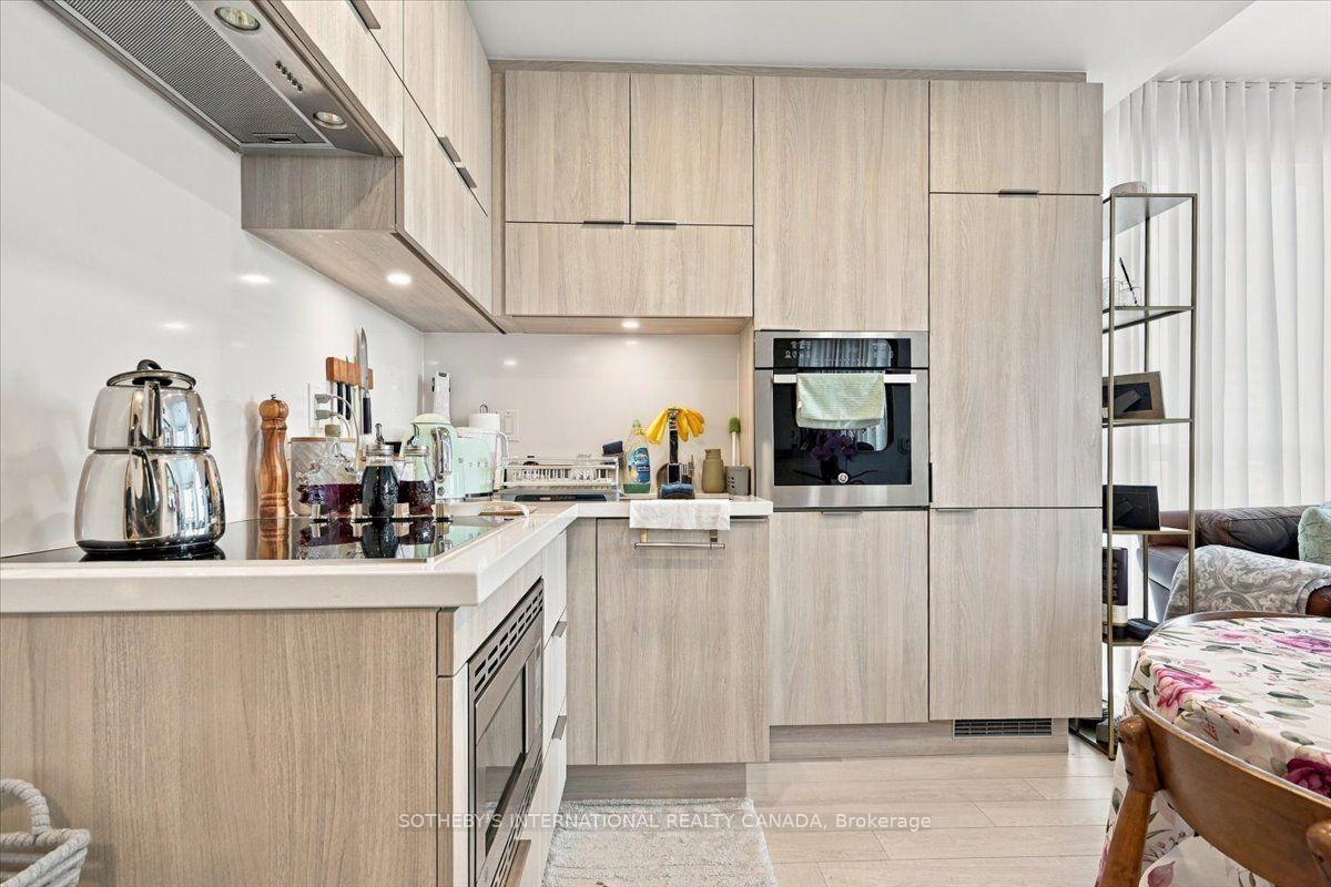 Photo 8 of Unit 1808, 39 Roehampton Avenue, Toronto, Mount Pleasant West — HOMEH