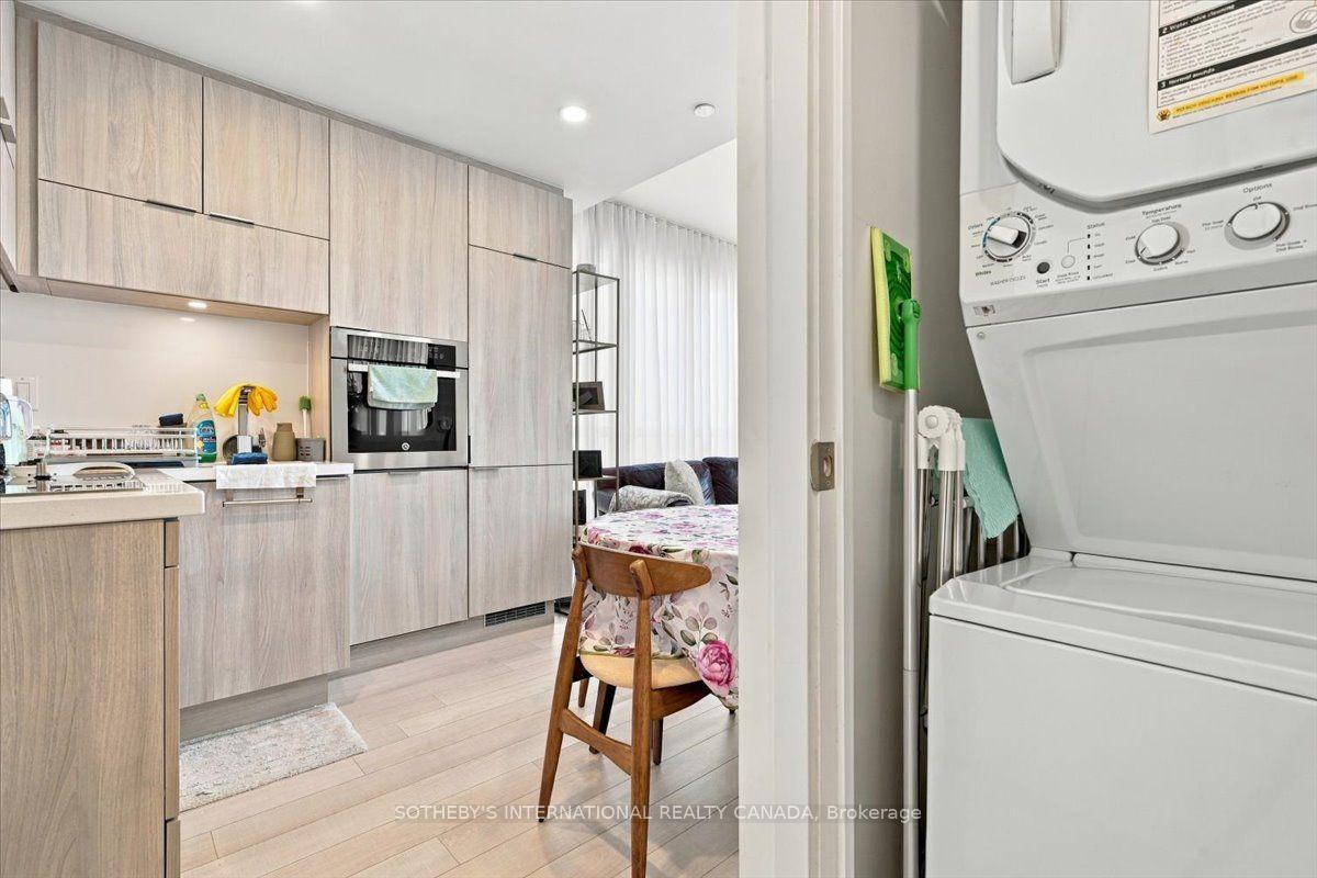Photo 10 of Unit 1808, 39 Roehampton Avenue, Toronto, Mount Pleasant West — HOMEH