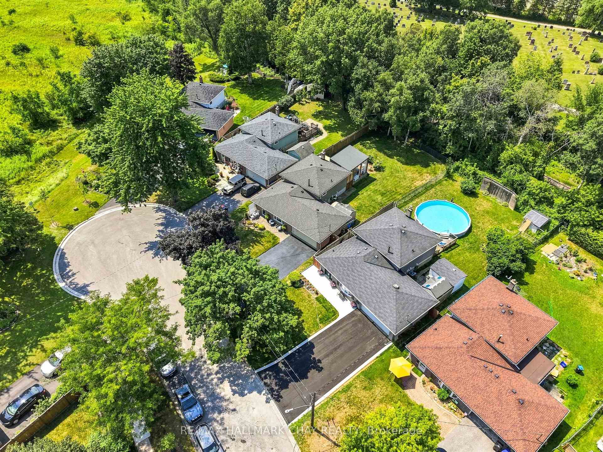 Photo 52 of 96 Maple Avenue W, New Tecumseth, Beeton — HOMEH