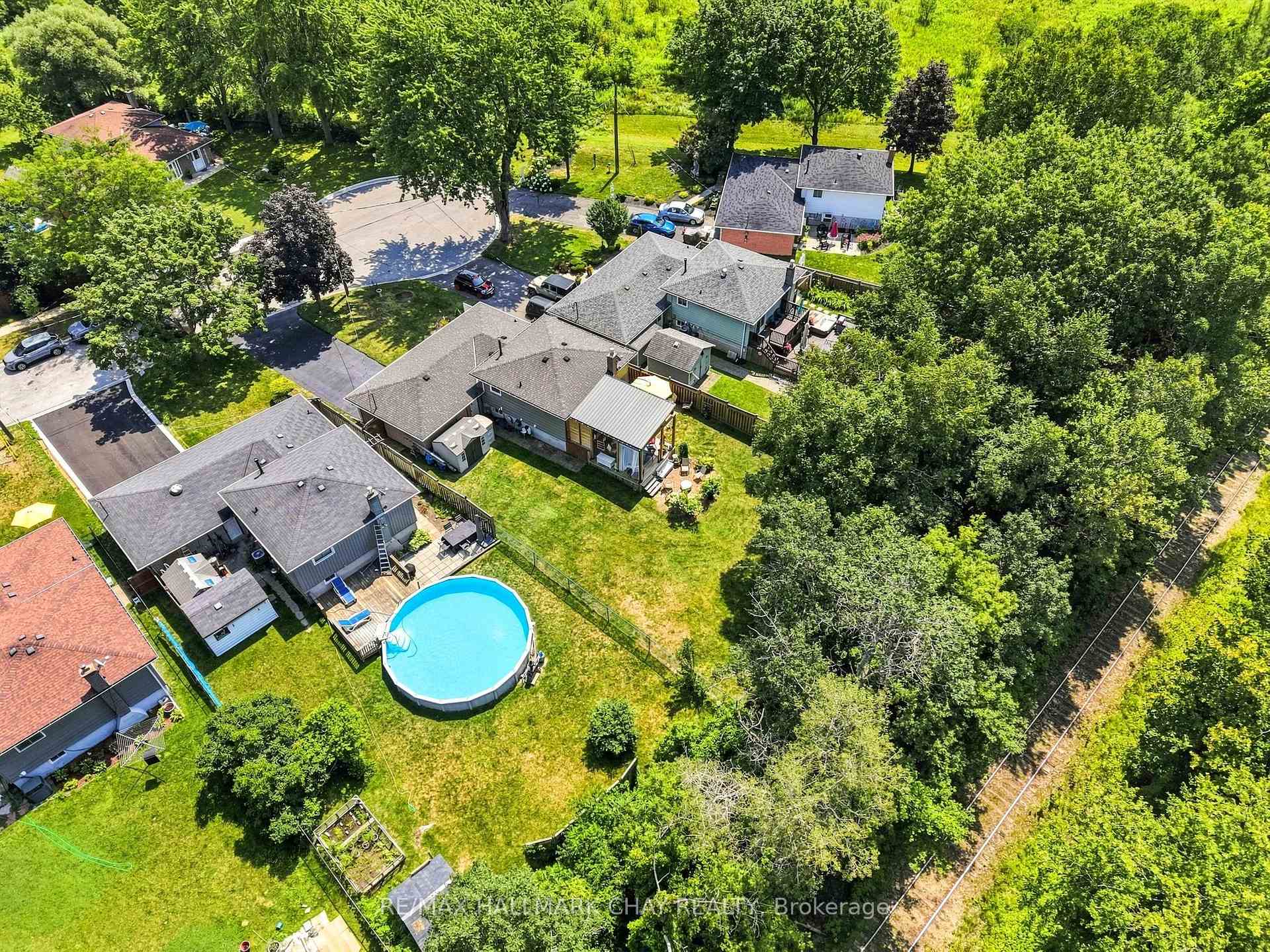 Photo 51 of 96 Maple Avenue W, New Tecumseth, Beeton — HOMEH