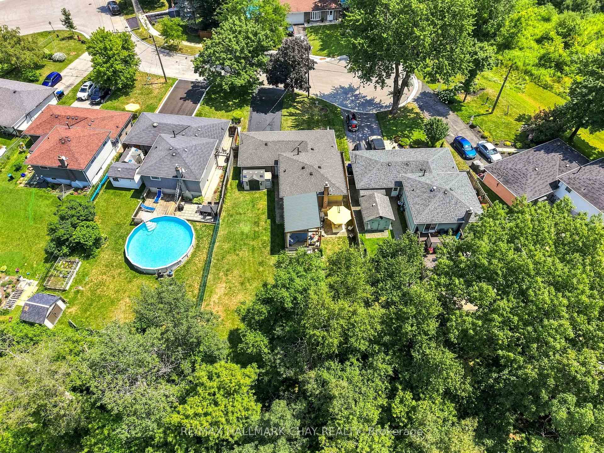Photo 53 of 96 Maple Avenue W, New Tecumseth, Beeton — HOMEH