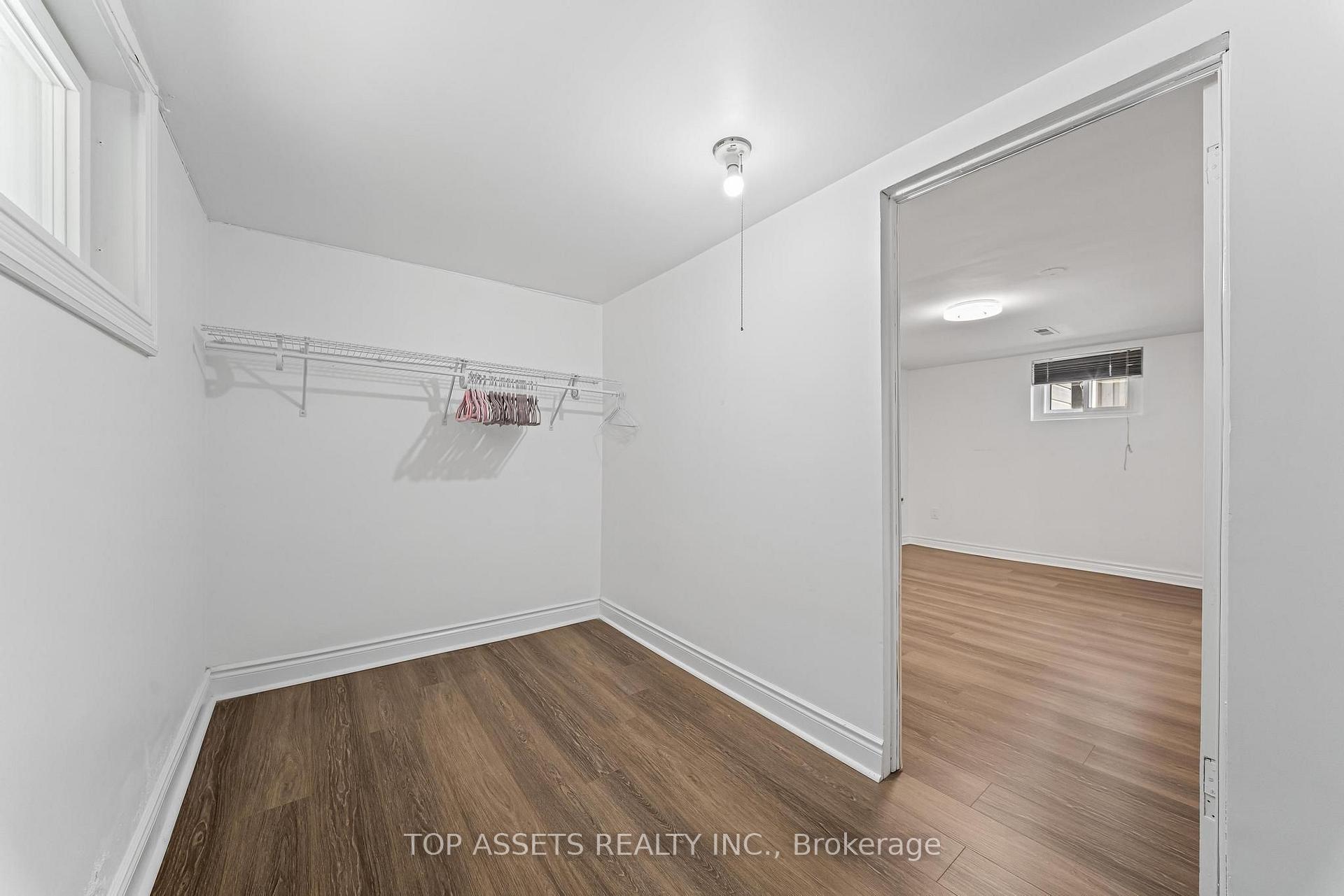 Photo 15 of 532 (BSMT) Glengrove Avenue W, Toronto, Englemount-Lawrence — HOMEH