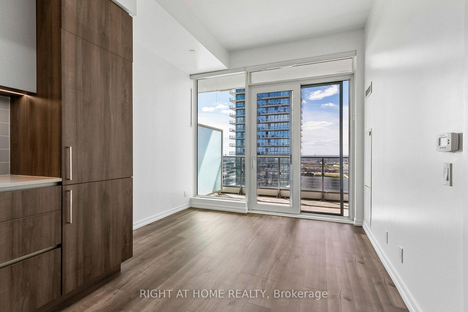 Photo 3 of Unit 1705, 7890 Jane Street, Vaughan, Vaughan Corporate Centre — HOMEH
