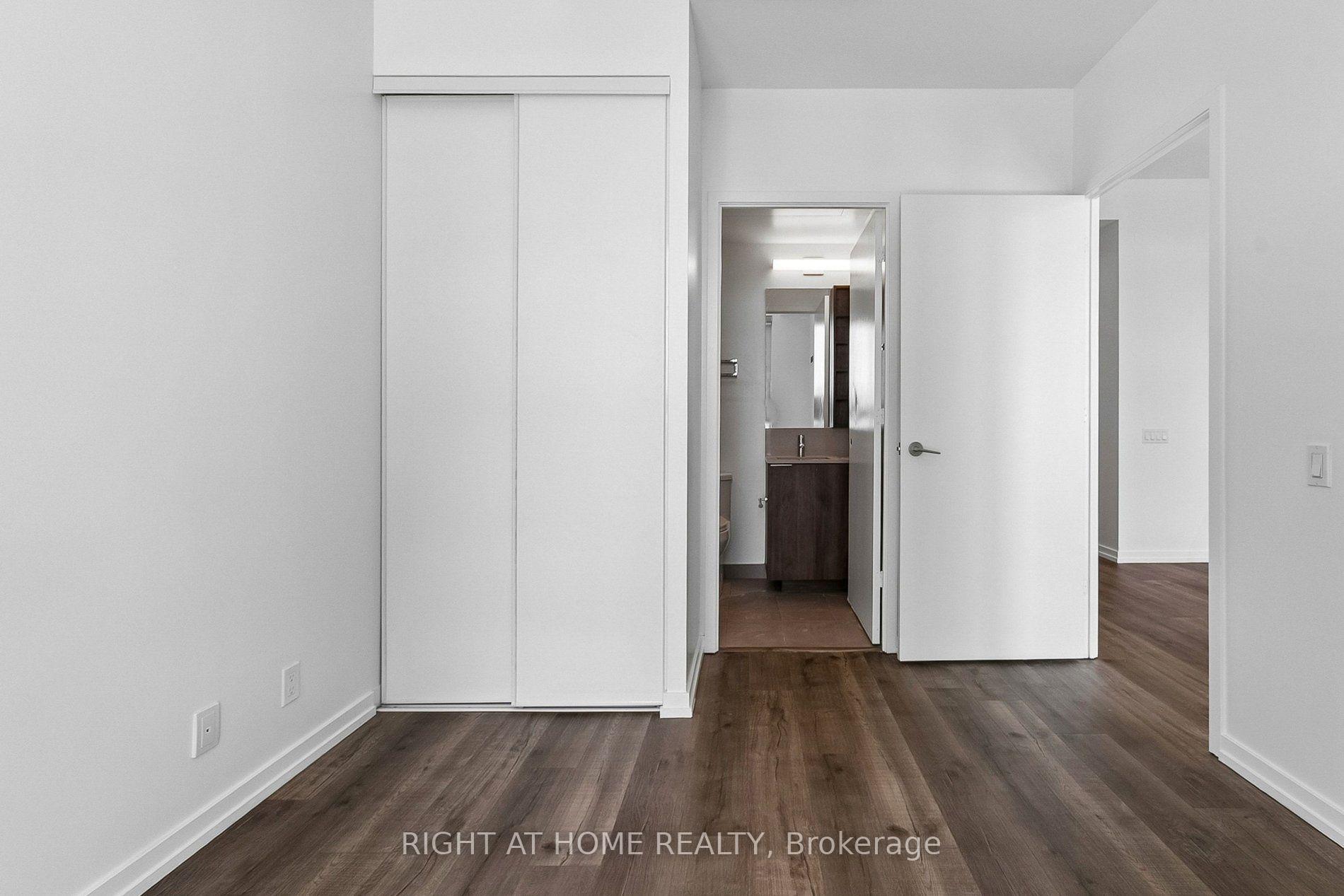 Photo 9 of Unit 1705, 7890 Jane Street, Vaughan, Vaughan Corporate Centre — HOMEH