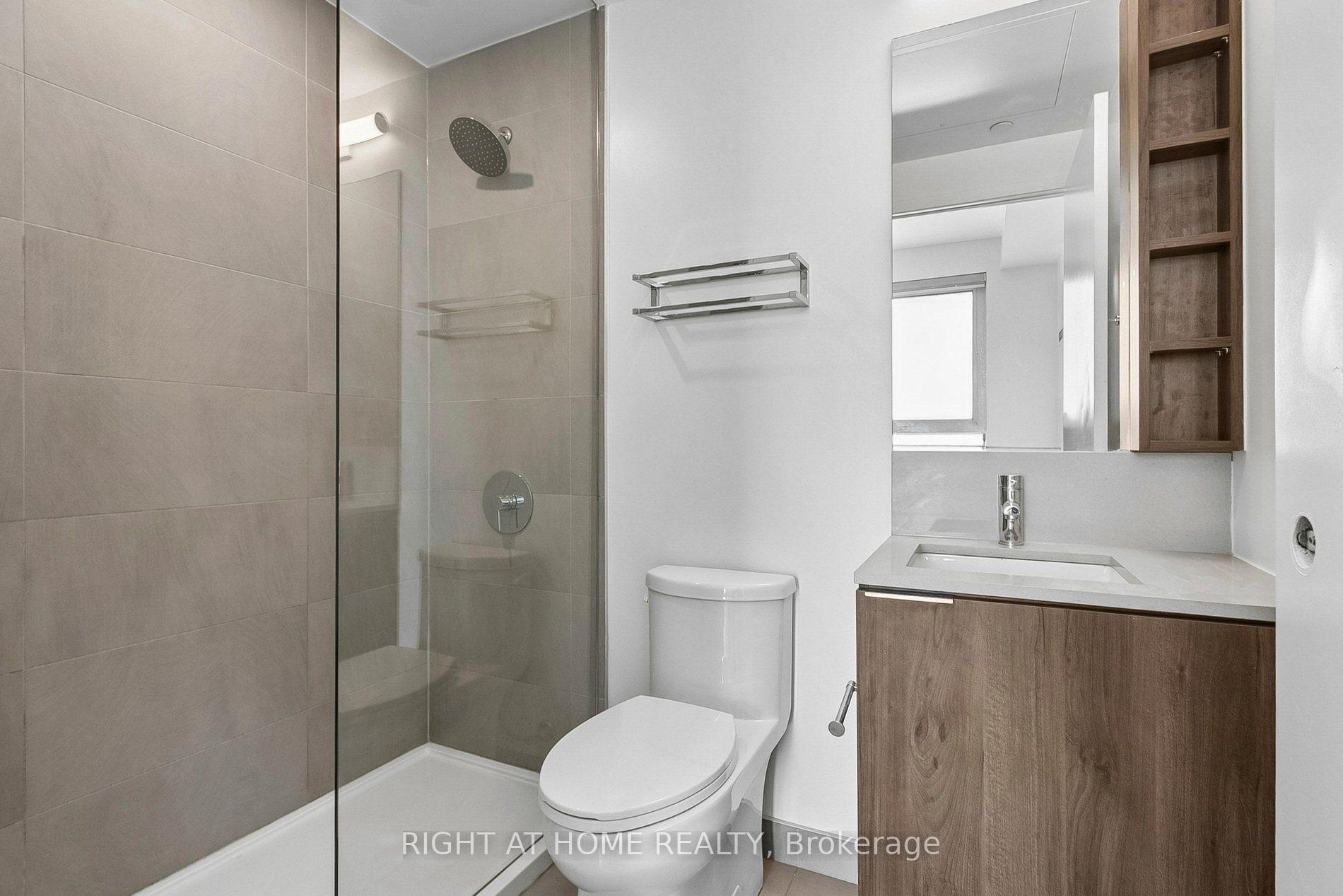 Photo 10 of Unit 1705, 7890 Jane Street, Vaughan, Vaughan Corporate Centre — HOMEH