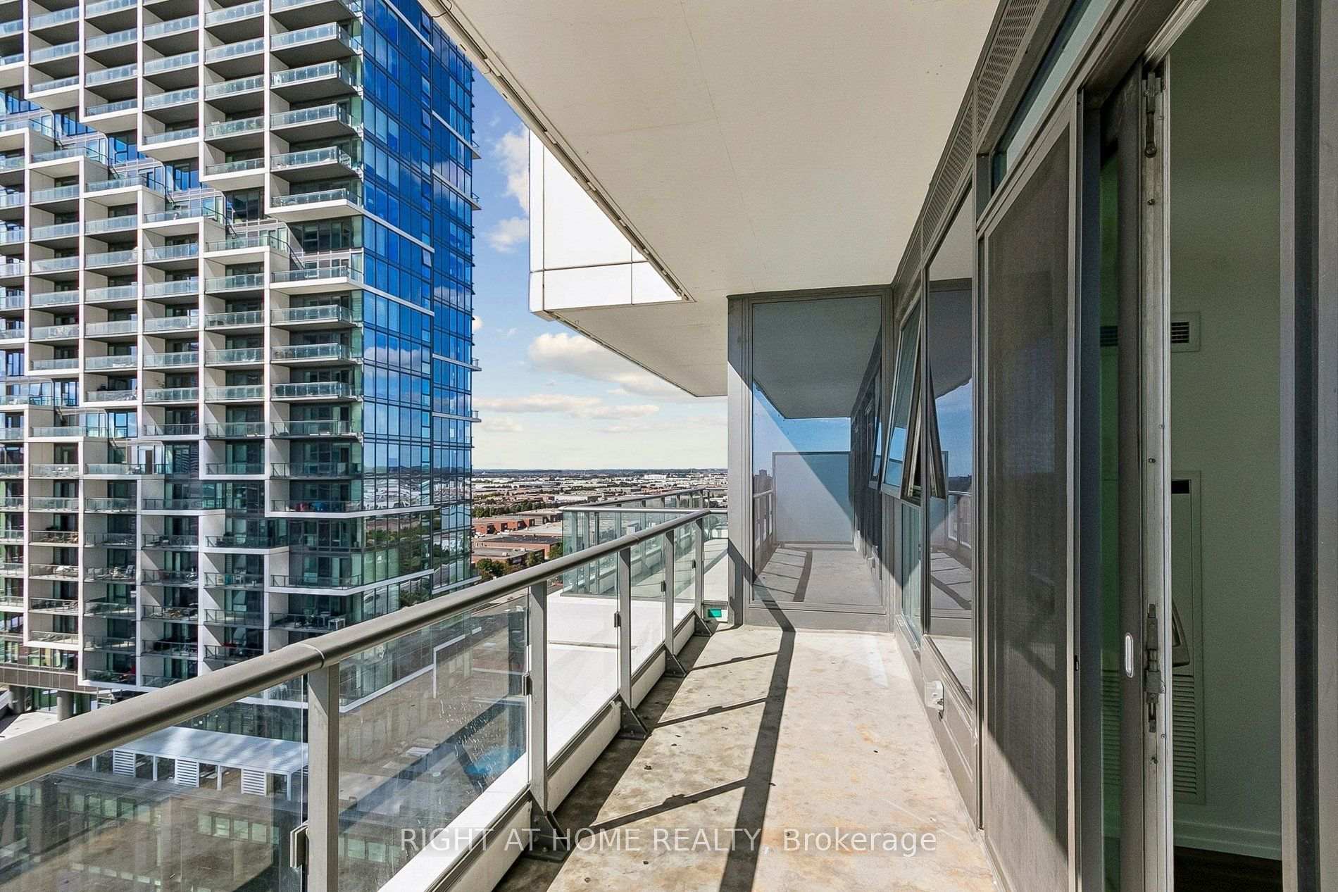 Photo 14 of Unit 1705, 7890 Jane Street, Vaughan, Vaughan Corporate Centre — HOMEH