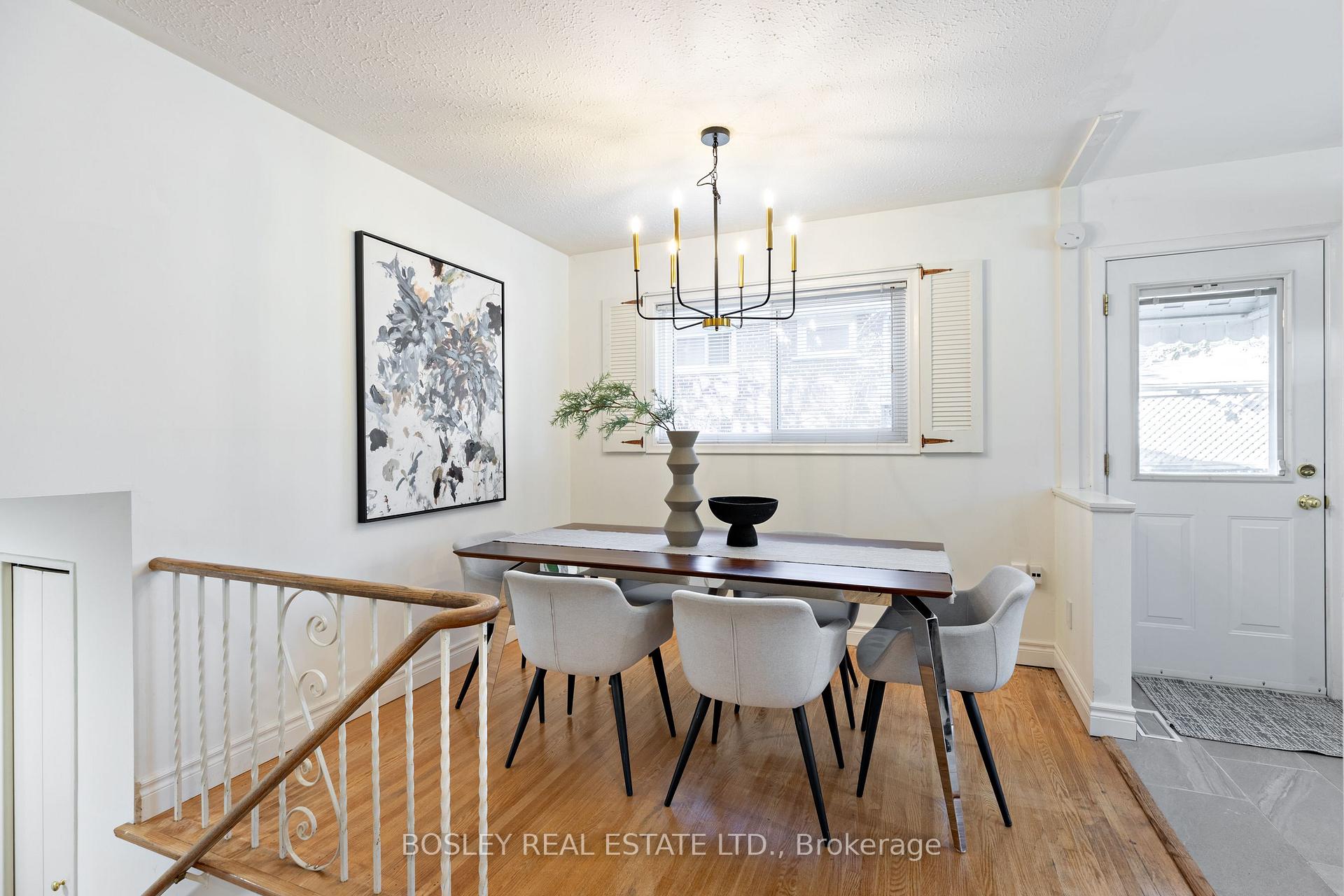 Photo 6 of 33 Roanoke Road, North York, Parkwoods-Donalda — HOMEH