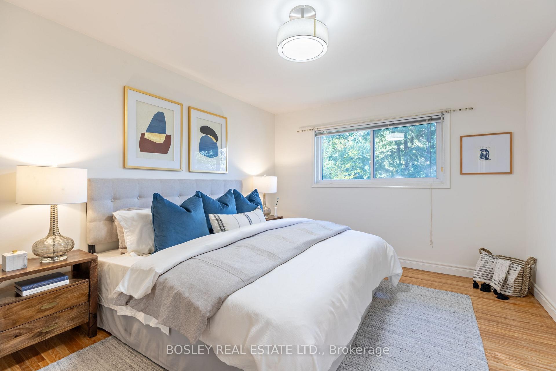 Photo 12 of 33 Roanoke Road, North York, Parkwoods-Donalda — HOMEH