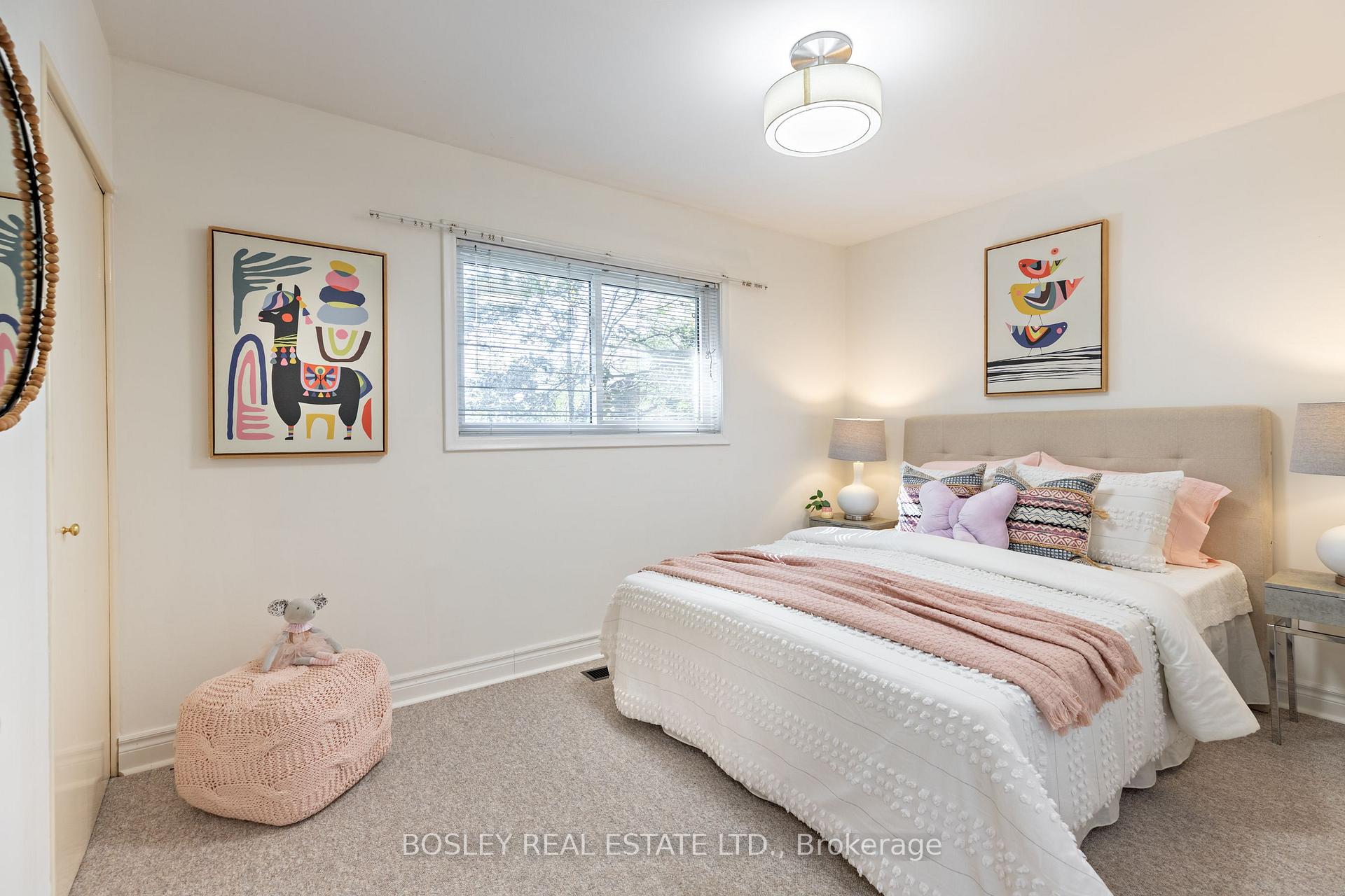 Photo 14 of 33 Roanoke Road, North York, Parkwoods-Donalda — HOMEH
