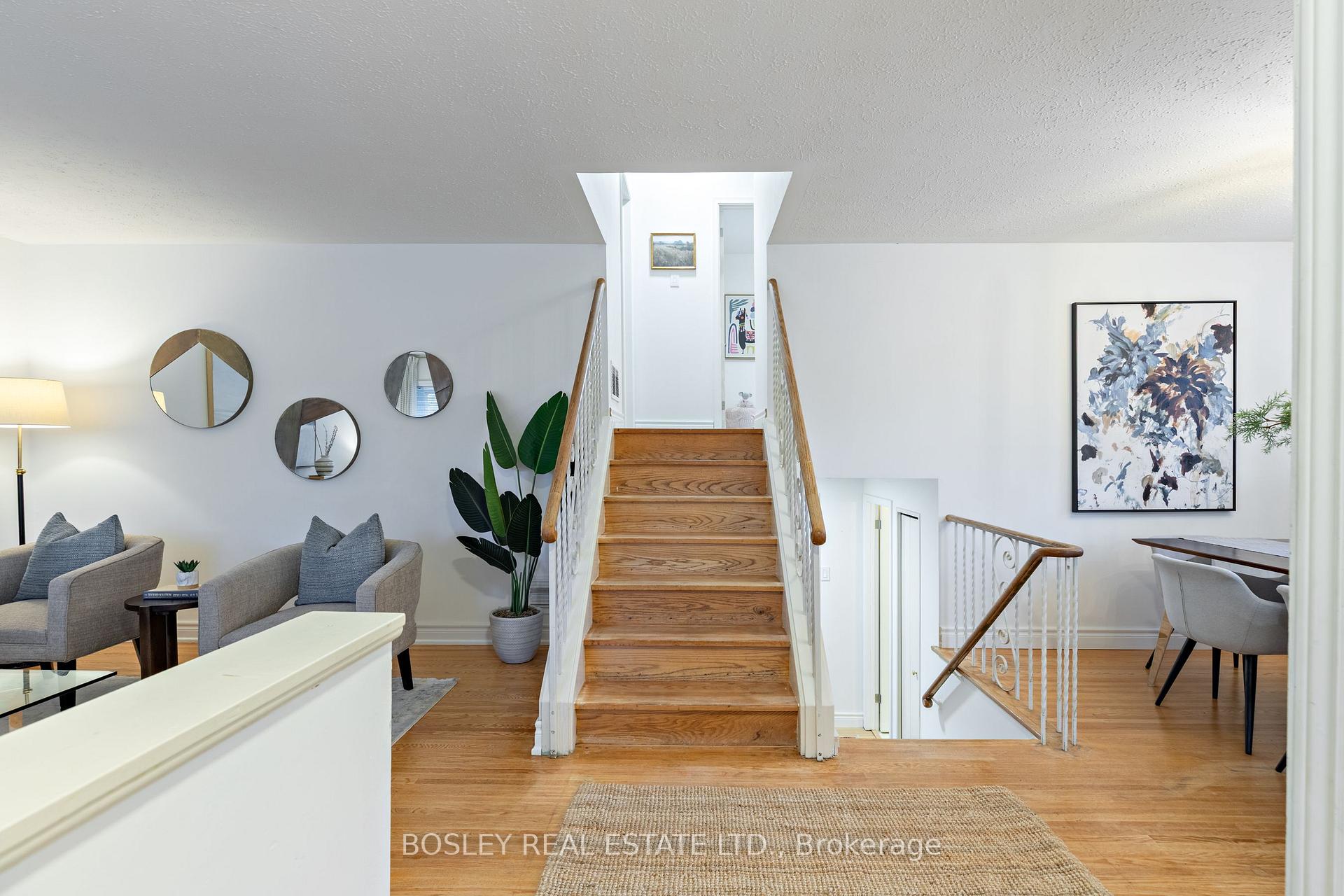 Photo 11 of 33 Roanoke Road, North York, Parkwoods-Donalda — HOMEH