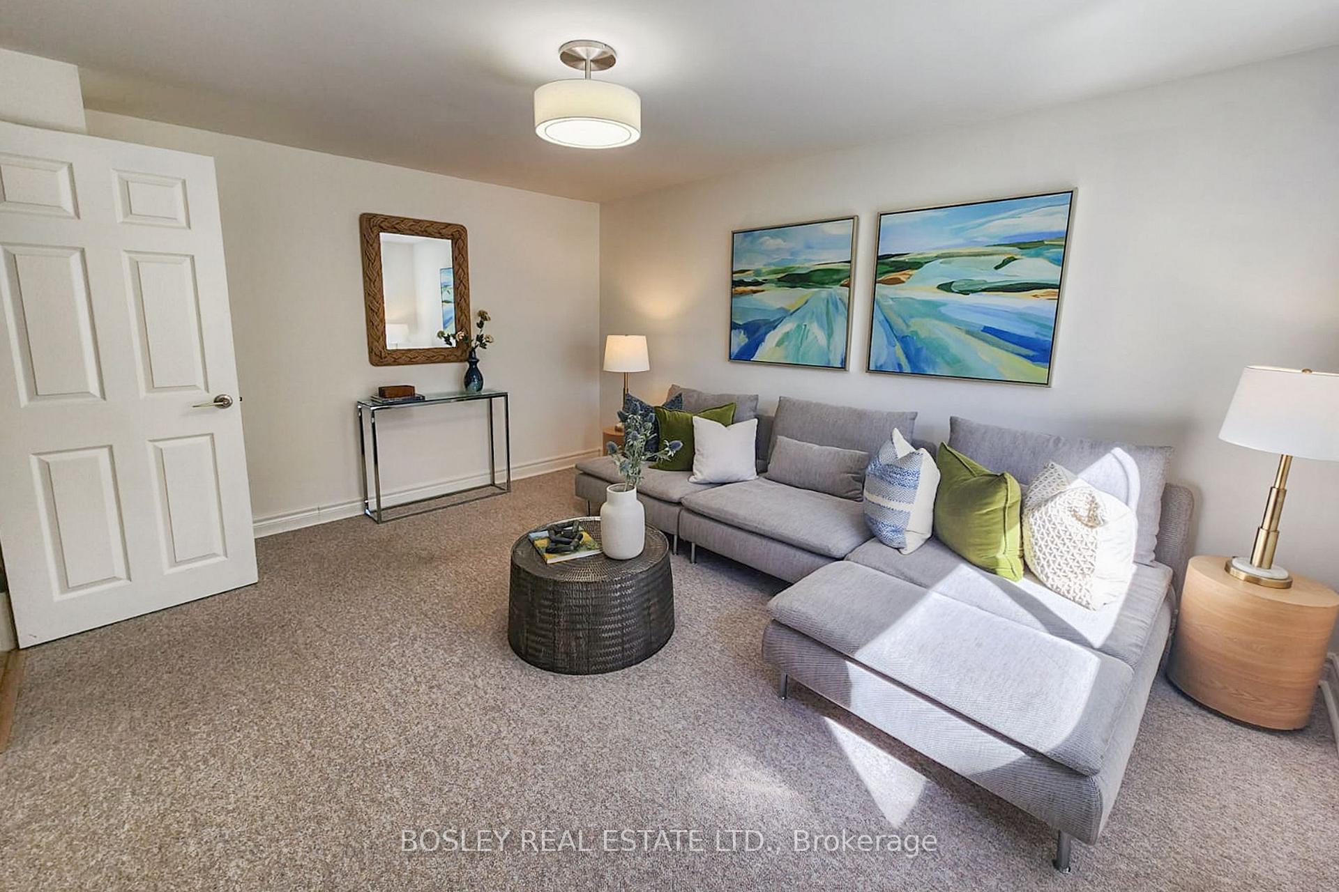 Photo 22 of 33 Roanoke Road, North York, Parkwoods-Donalda — HOMEH