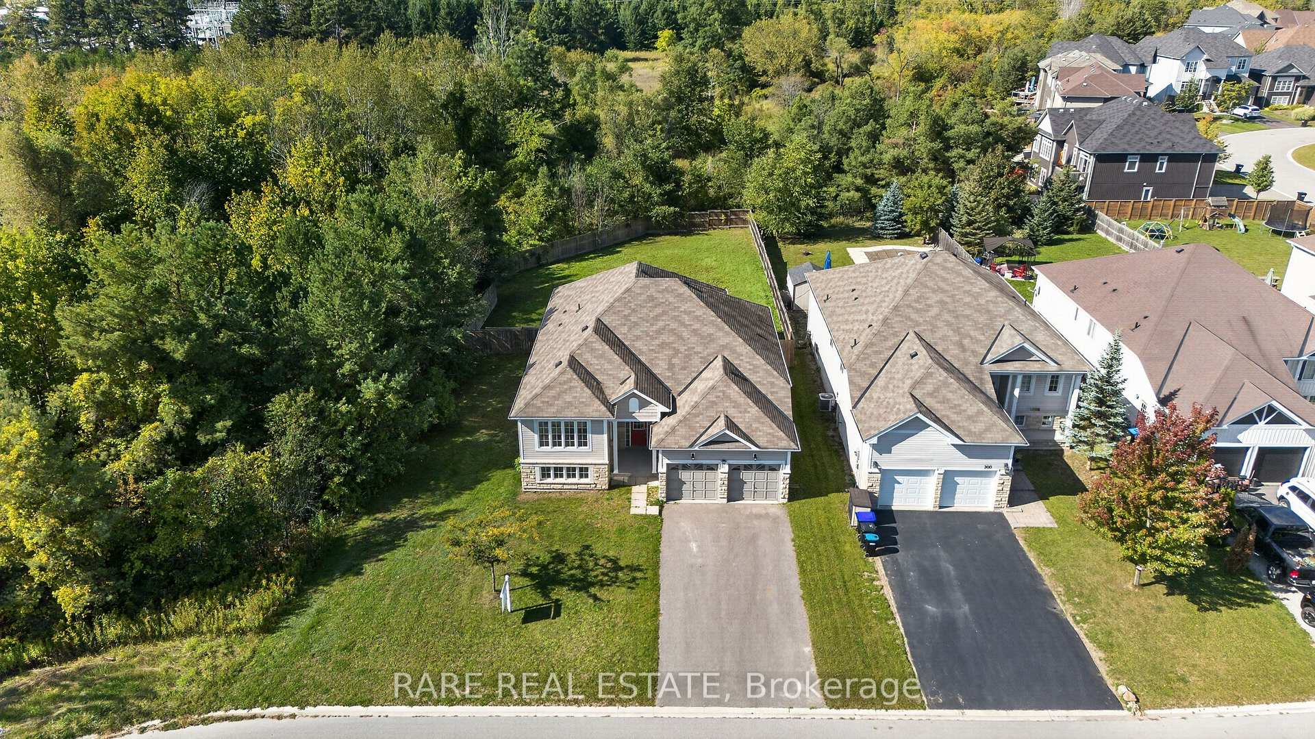 Photo 2 of 198 Red Oak Trail, Clearview, Stayner — HOMEH