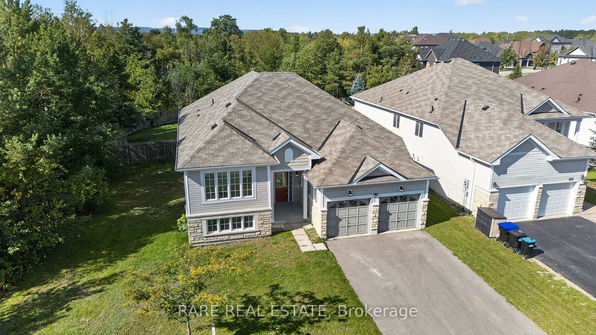 Photo 4 of 198 Red Oak Trail, Clearview, Stayner — HOMEH