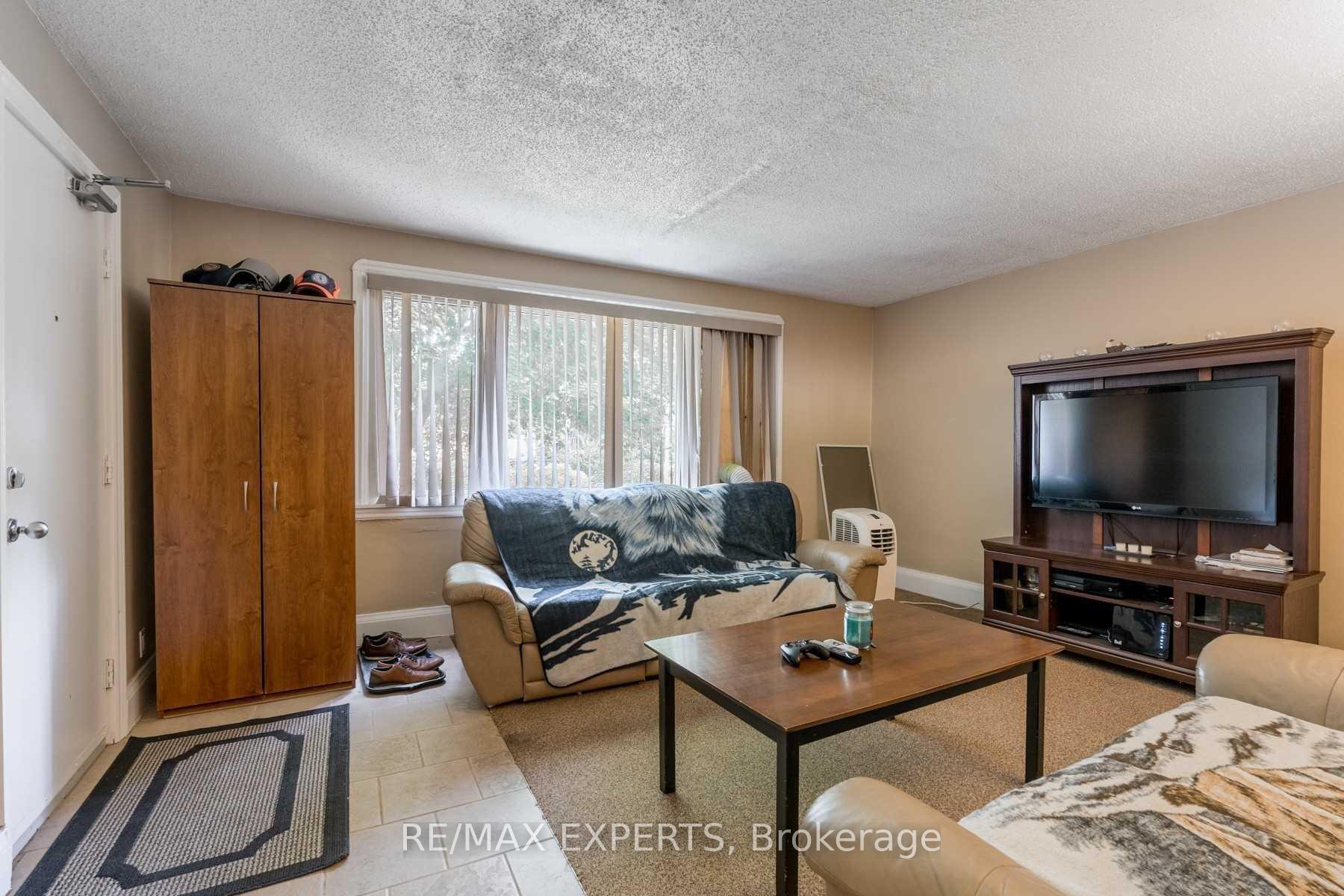 Photo 6 of 393 King Street E, Oshawa, Central — HOMEH