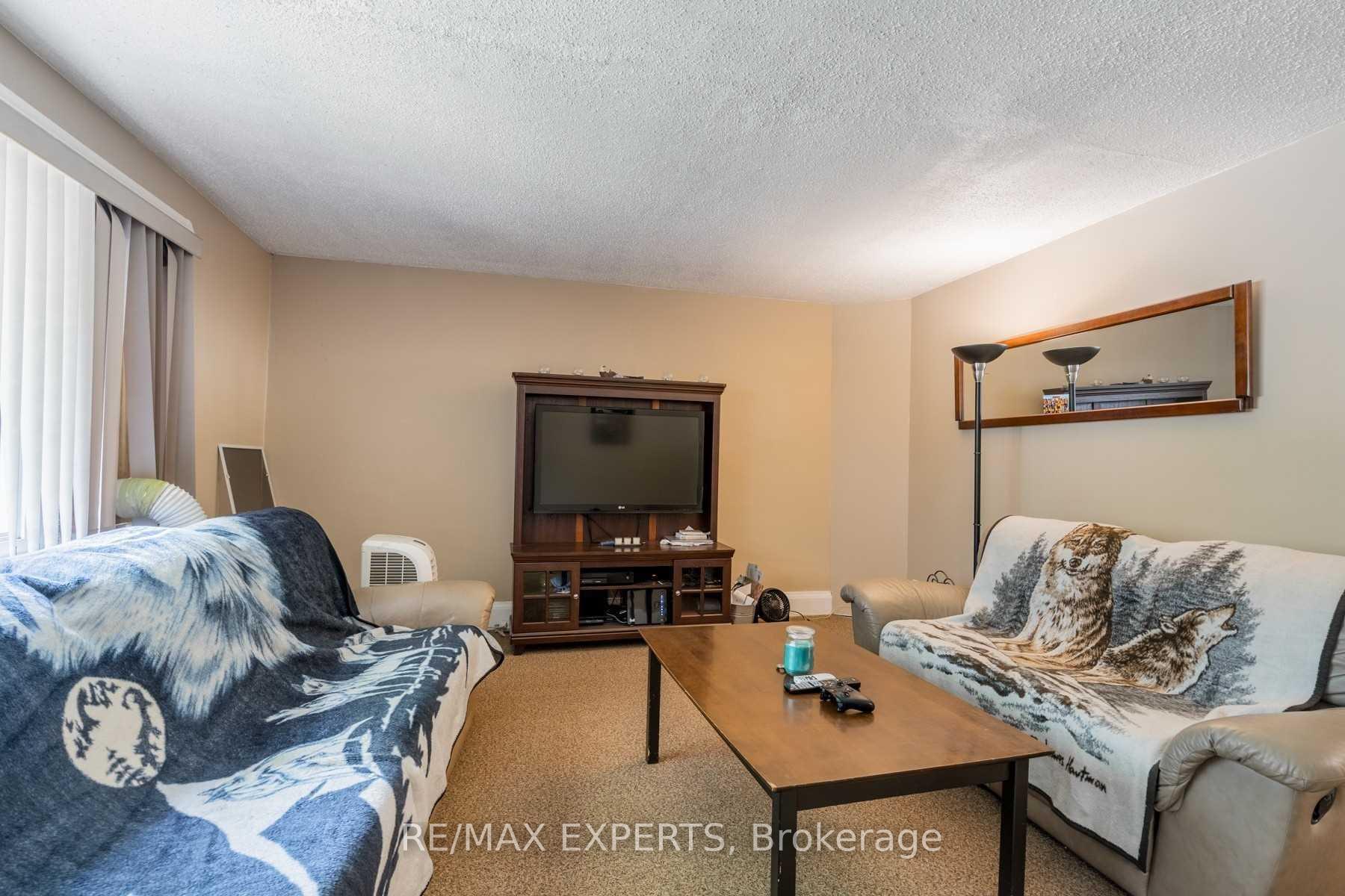 Photo 7 of 393 King Street E, Oshawa, Central — HOMEH