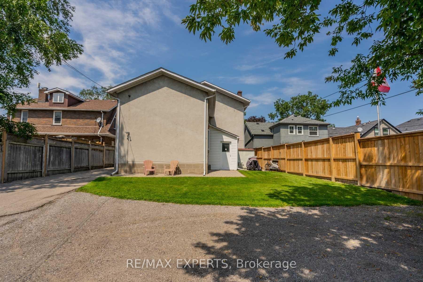 Photo 13 of 393 King Street E, Oshawa, Central — HOMEH