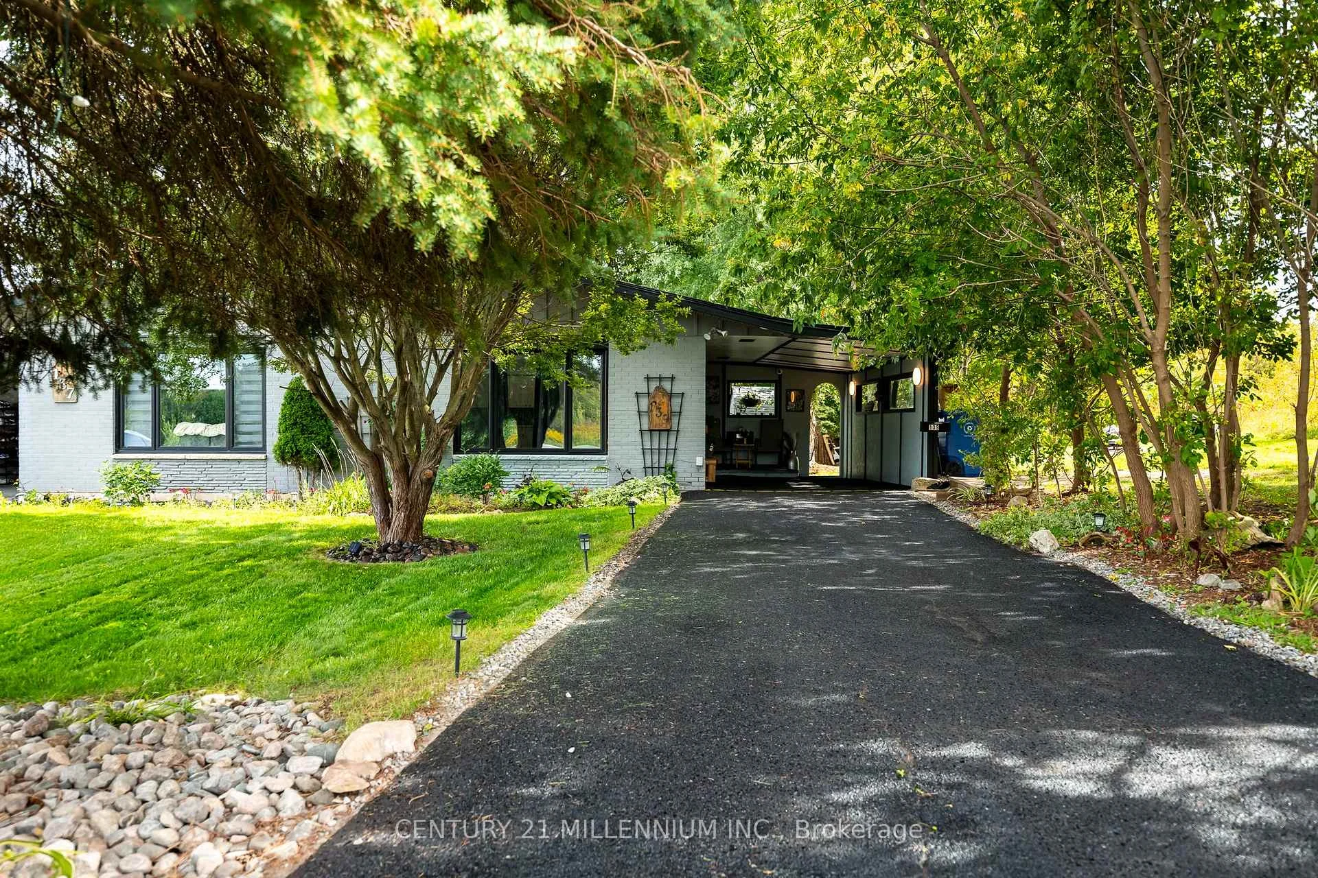 Photo 10 of 139 Town Line, Orangeville — HOMEH