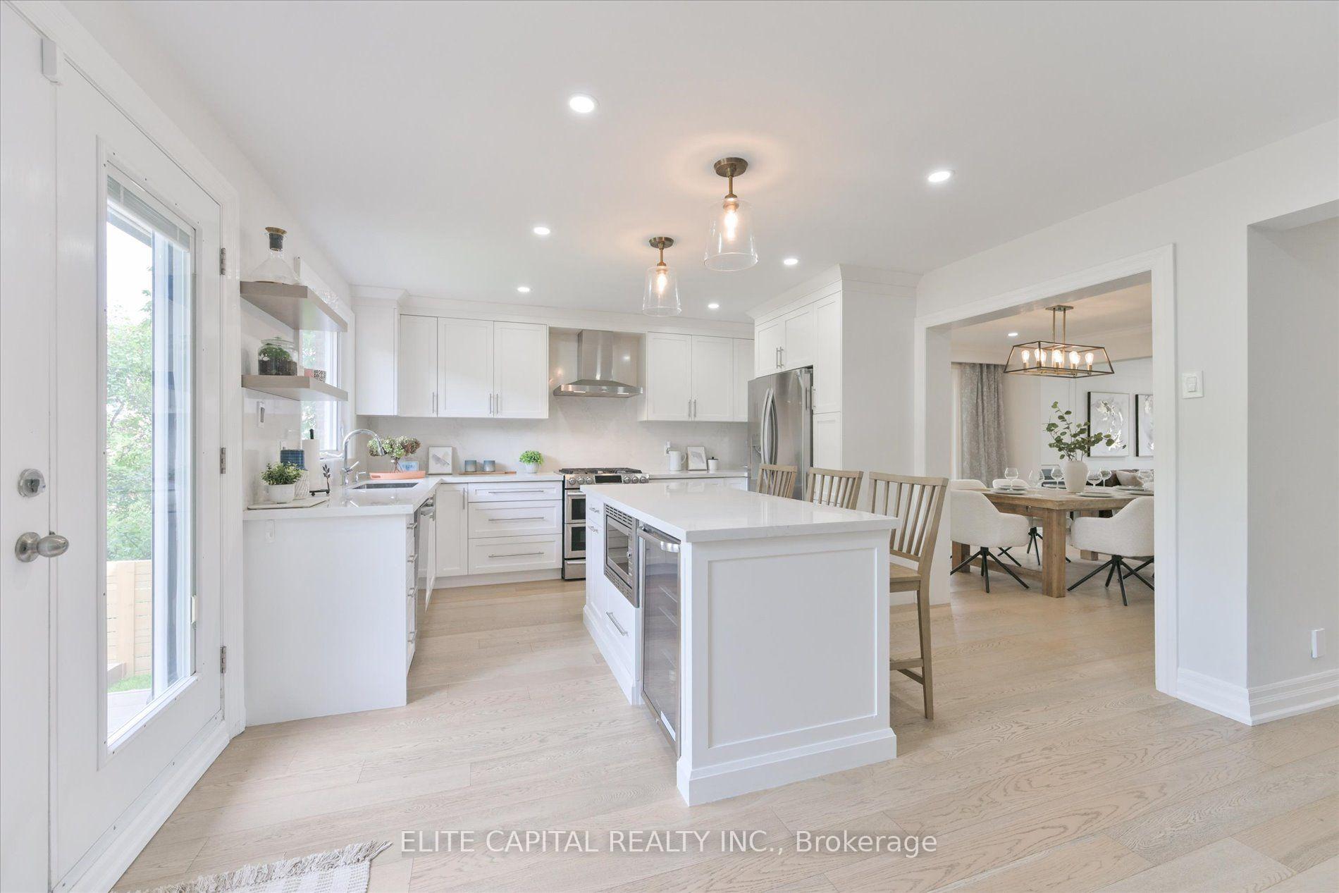 Photo 14 of 20 Raymore Drive, Etobicoke, Humber Heights — HOMEH