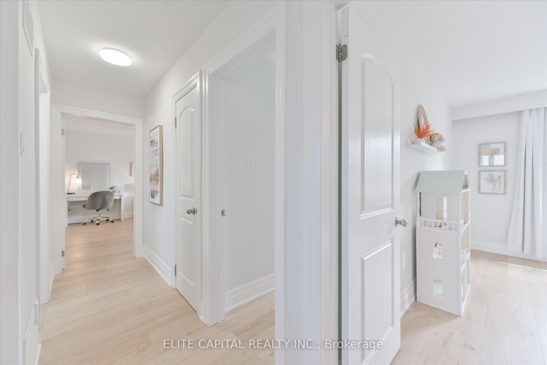 Photo 27 of 20 Raymore Drive, Etobicoke, Humber Heights — HOMEH