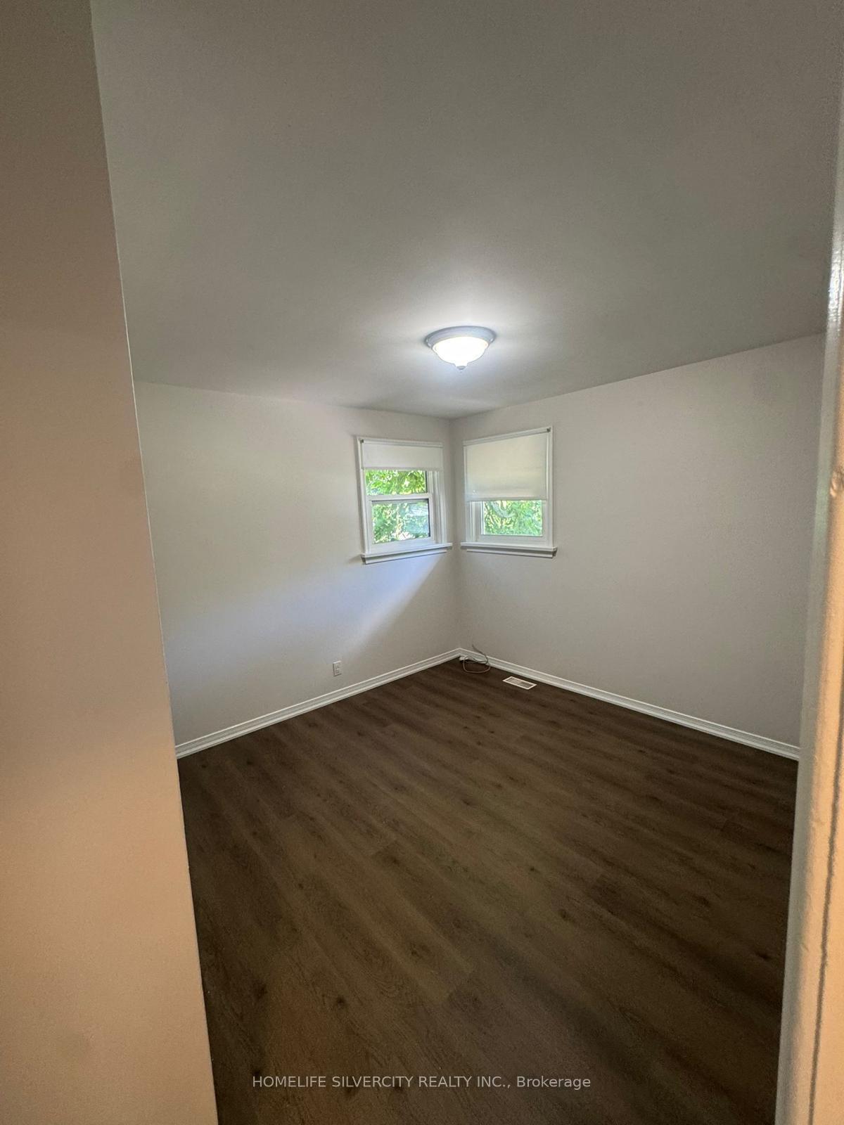 Photo 9 of 276 Sunview Street, Waterloo, Beechwood/University — HOMEH