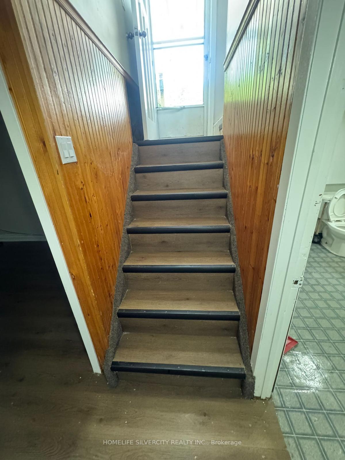 Photo 11 of 276 Sunview Street, Waterloo, Beechwood/University — HOMEH