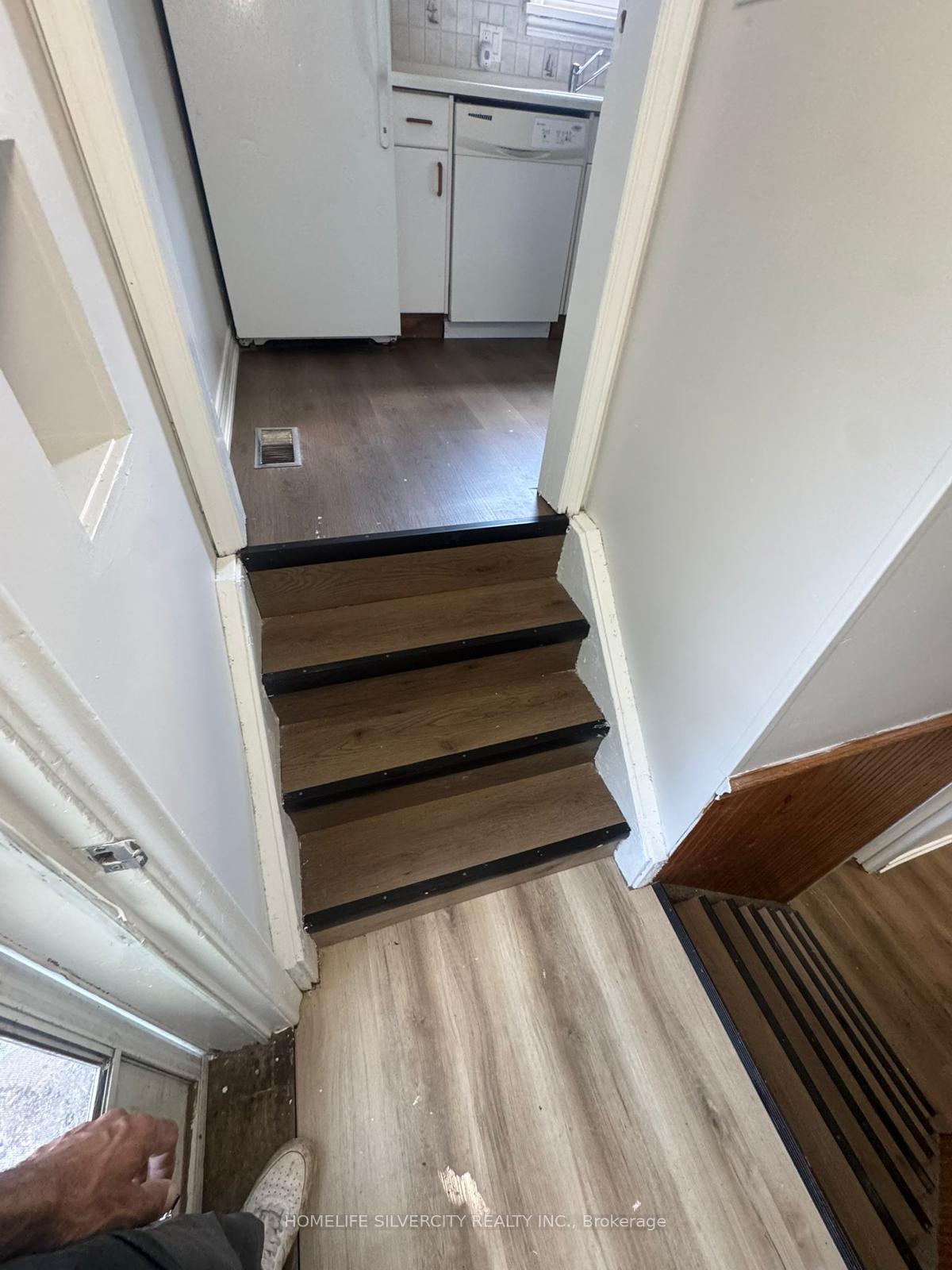Photo 12 of 276 Sunview Street, Waterloo, Beechwood/University — HOMEH