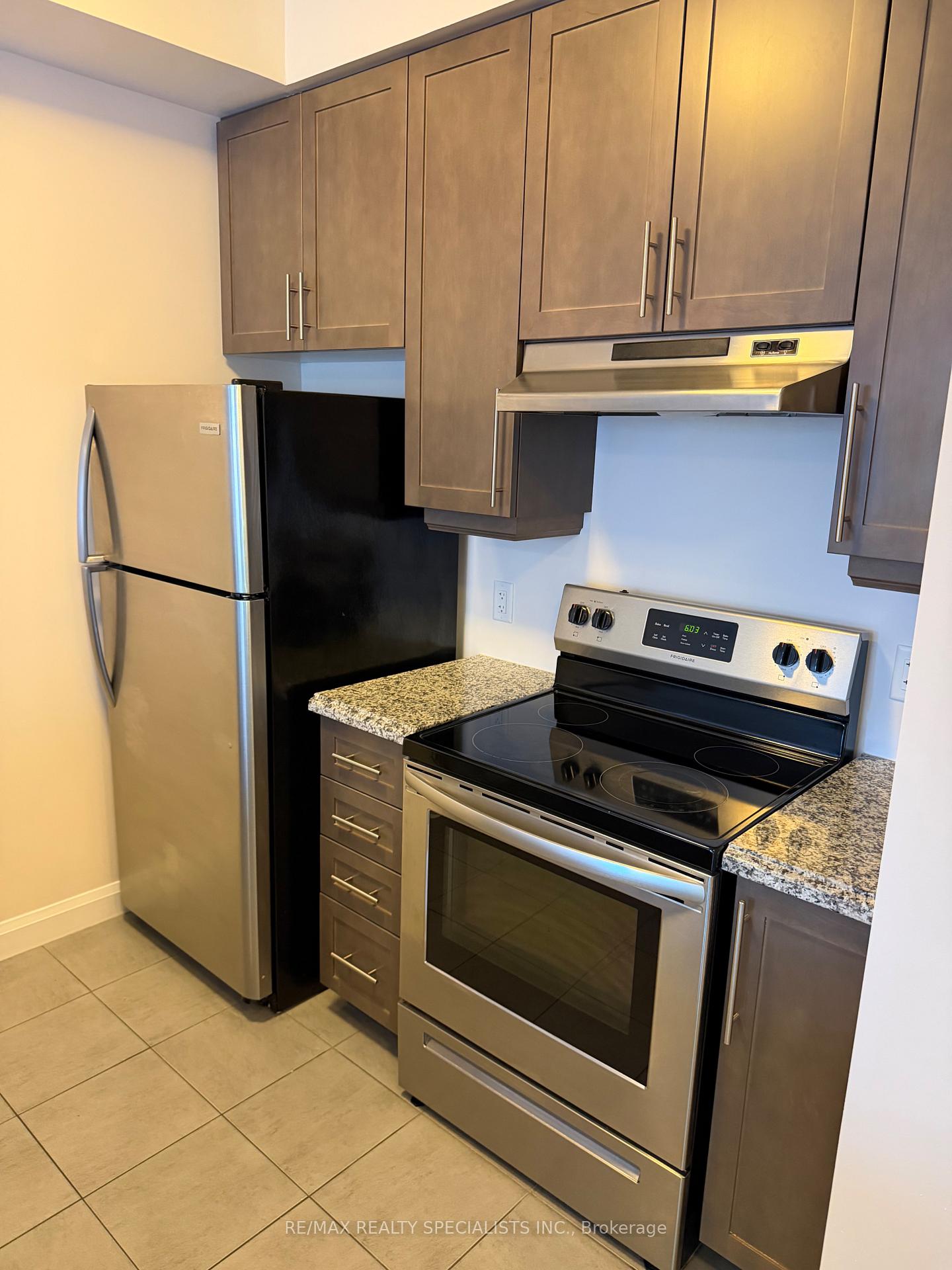 Photo 14 of Unit 53, 1169 Garner Road E, Hamilton, Ancaster — HOMEH
