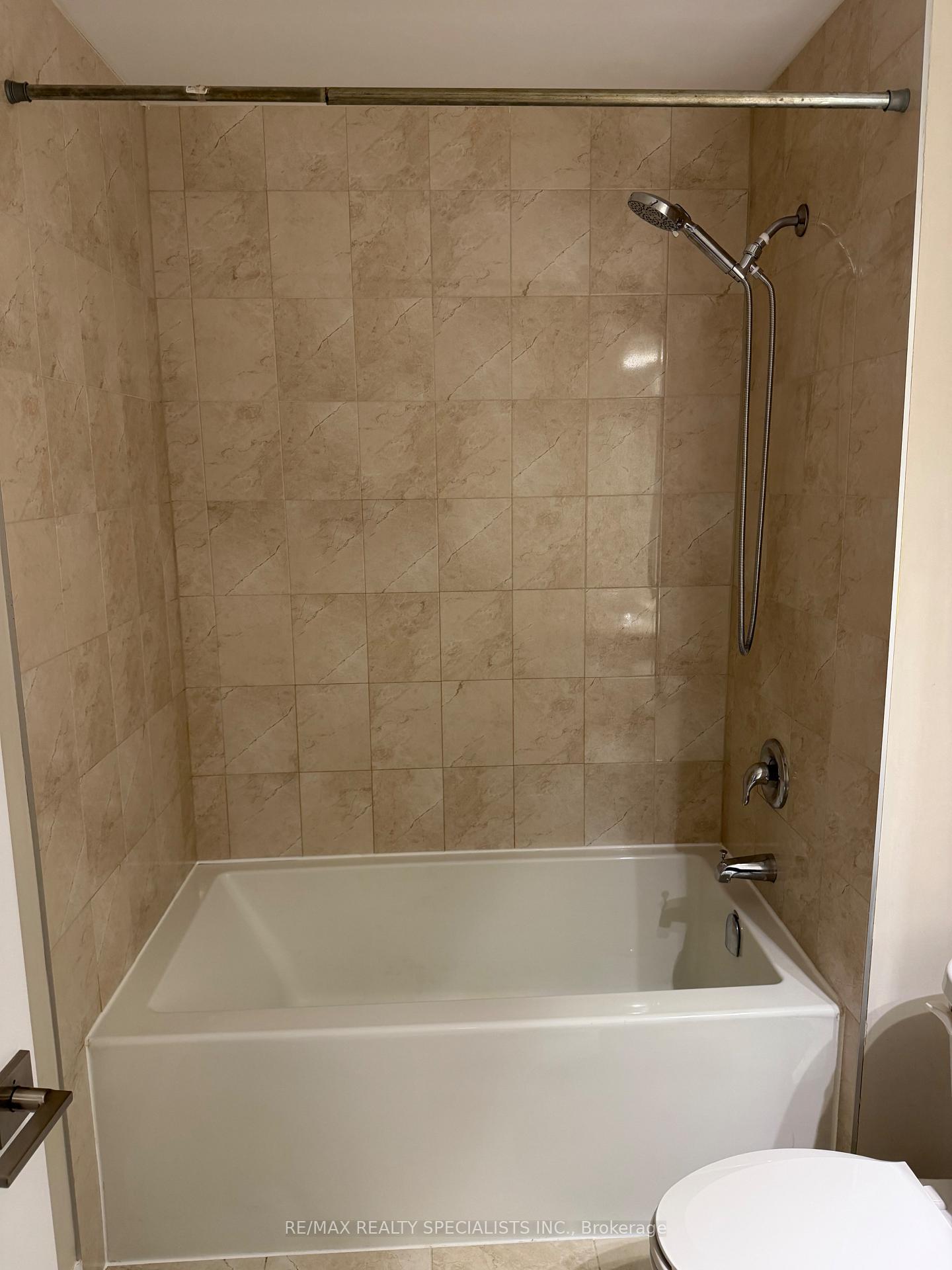 Photo 18 of Unit 53, 1169 Garner Road E, Hamilton, Ancaster — HOMEH