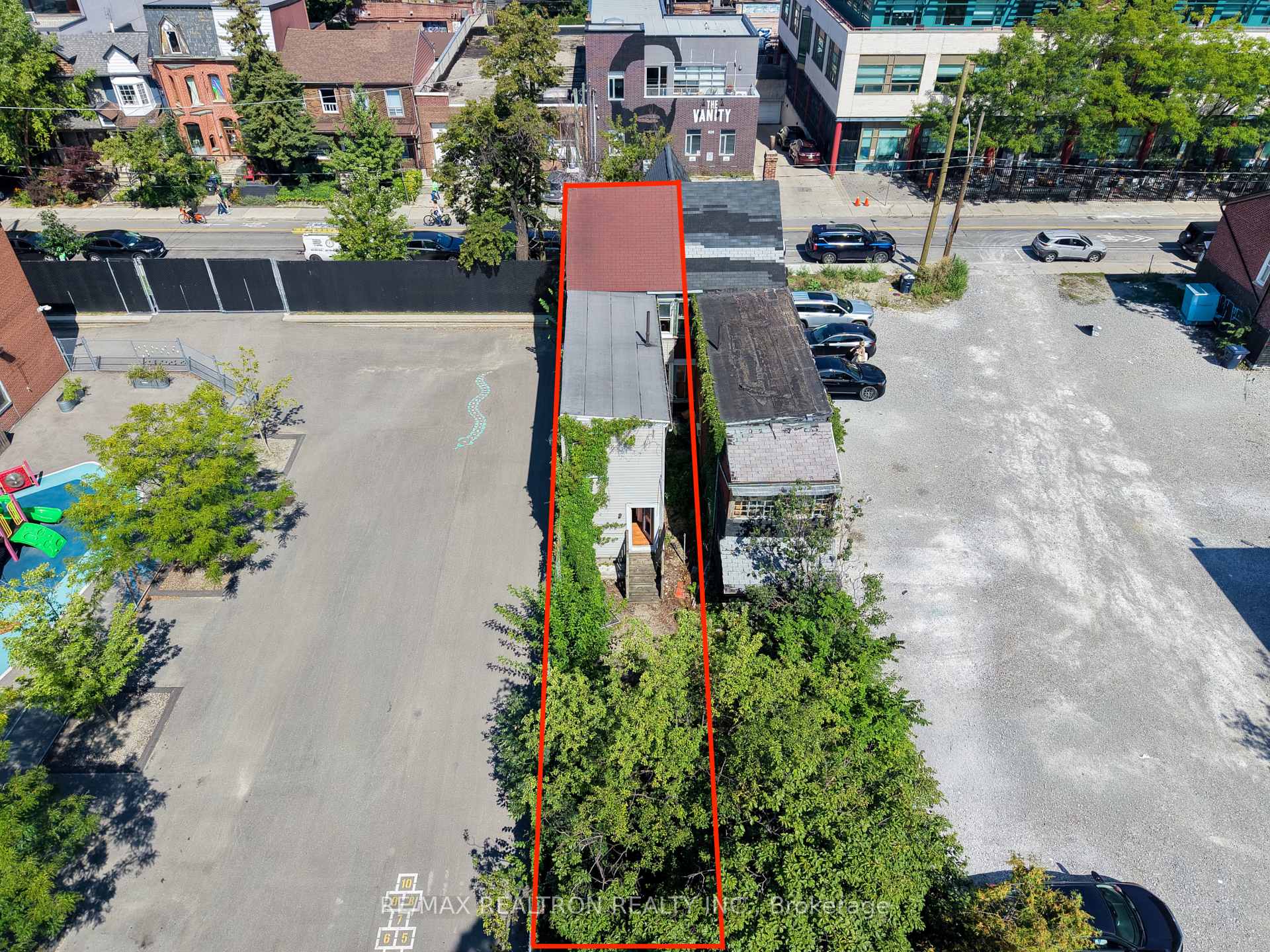 Photo 1 of 631 Richmond Street W, Toronto, Niagara — HOMEH