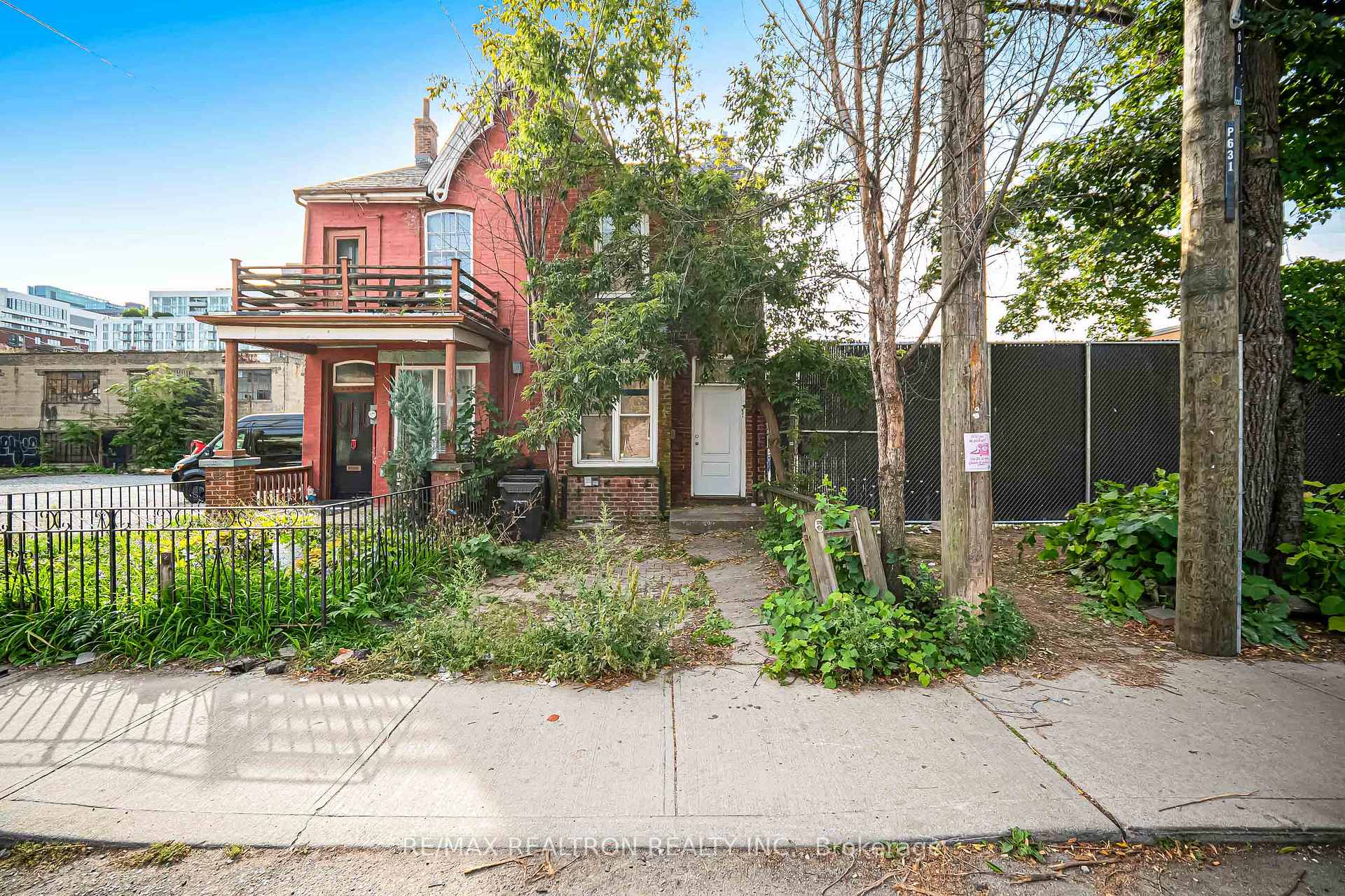 Photo 11 of 631 Richmond Street W, Toronto, Niagara — HOMEH
