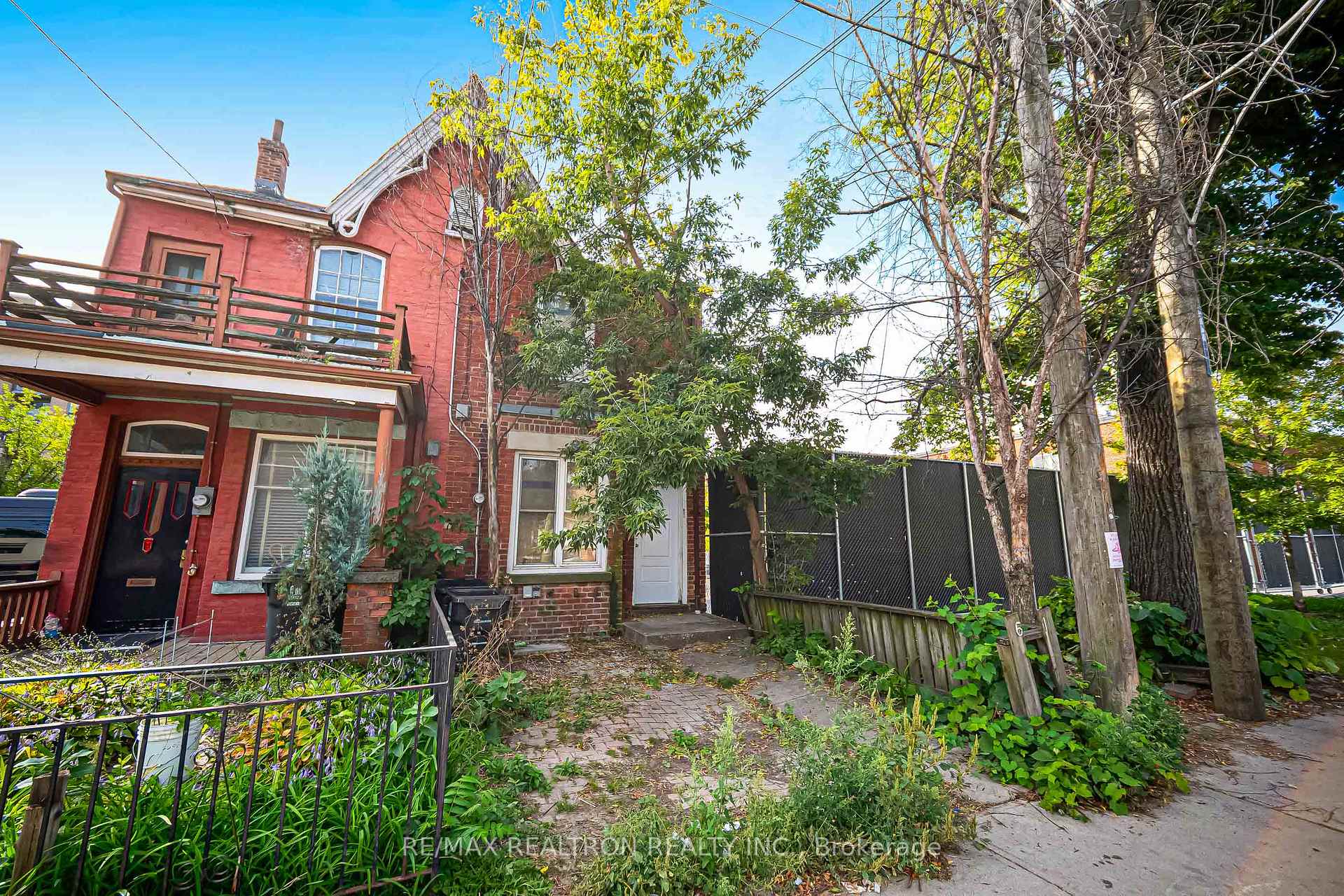 Photo 17 of 631 Richmond Street W, Toronto, Niagara — HOMEH