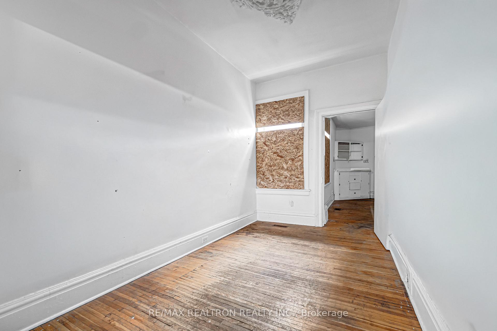 Photo 29 of 631 Richmond Street W, Toronto, Niagara — HOMEH