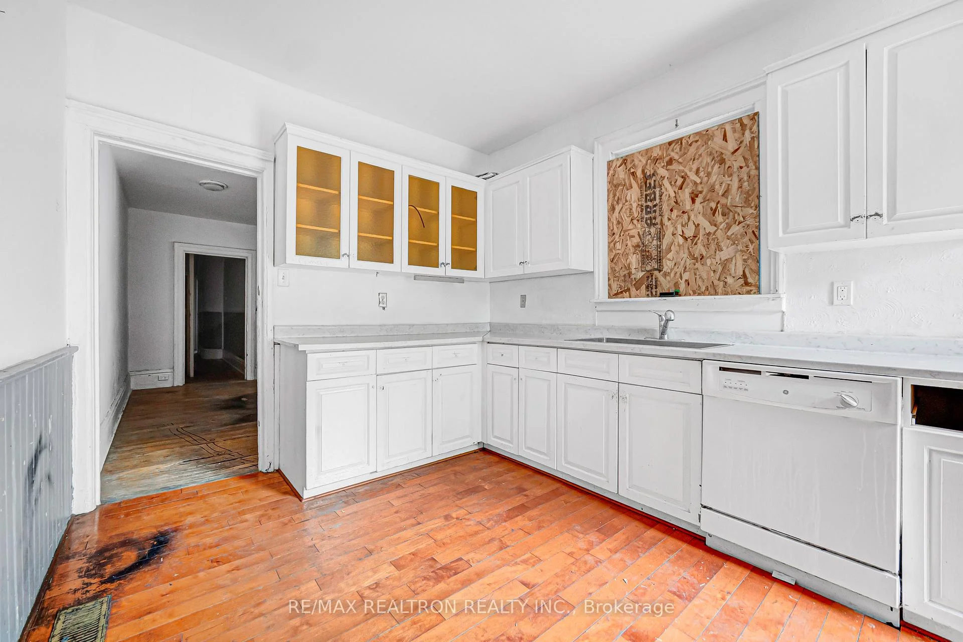 Photo 32 of 631 Richmond Street W, Toronto, Niagara — HOMEH