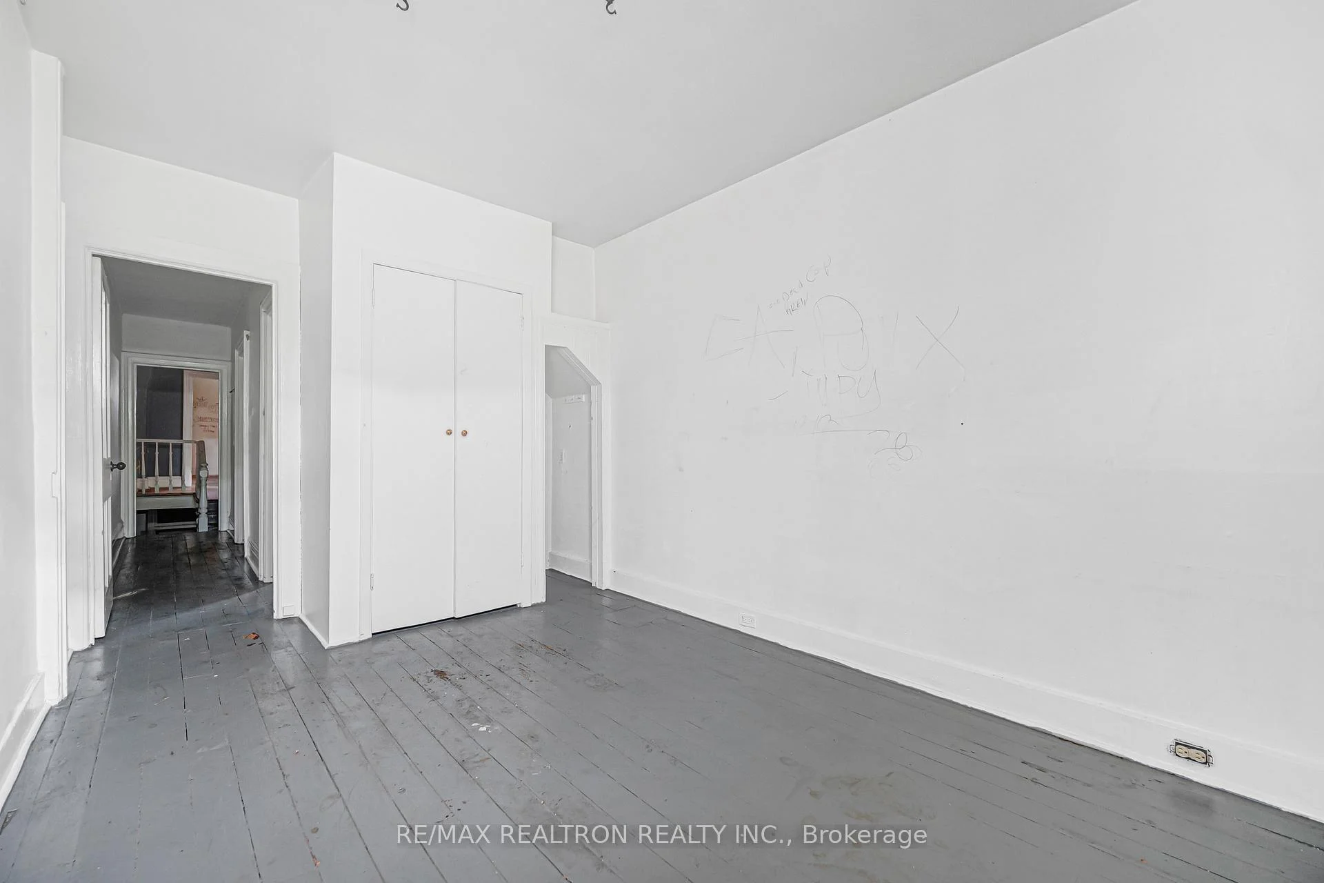 Photo 72 of 631 Richmond Street W, Toronto, Niagara — HOMEH