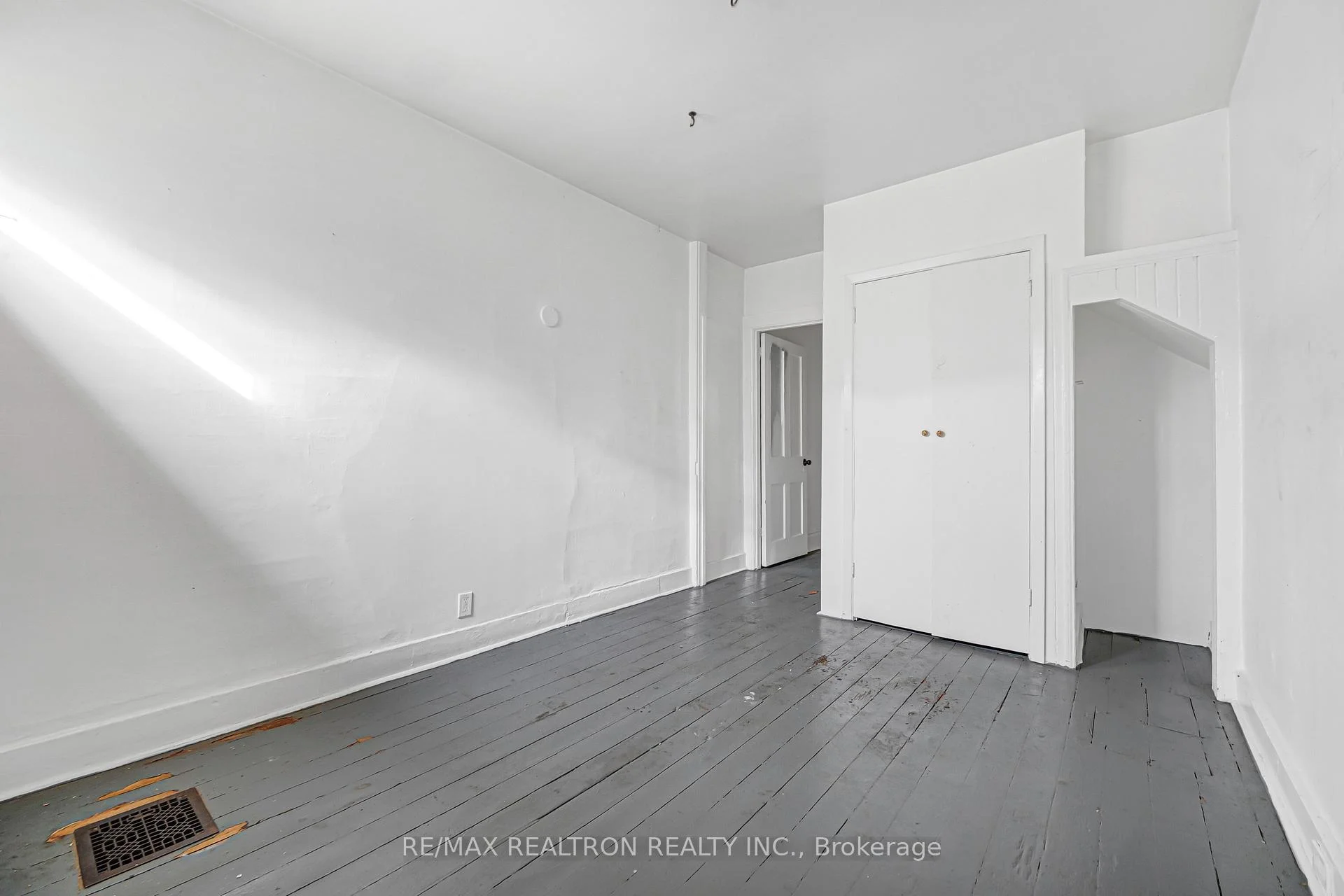Photo 74 of 631 Richmond Street W, Toronto, Niagara — HOMEH