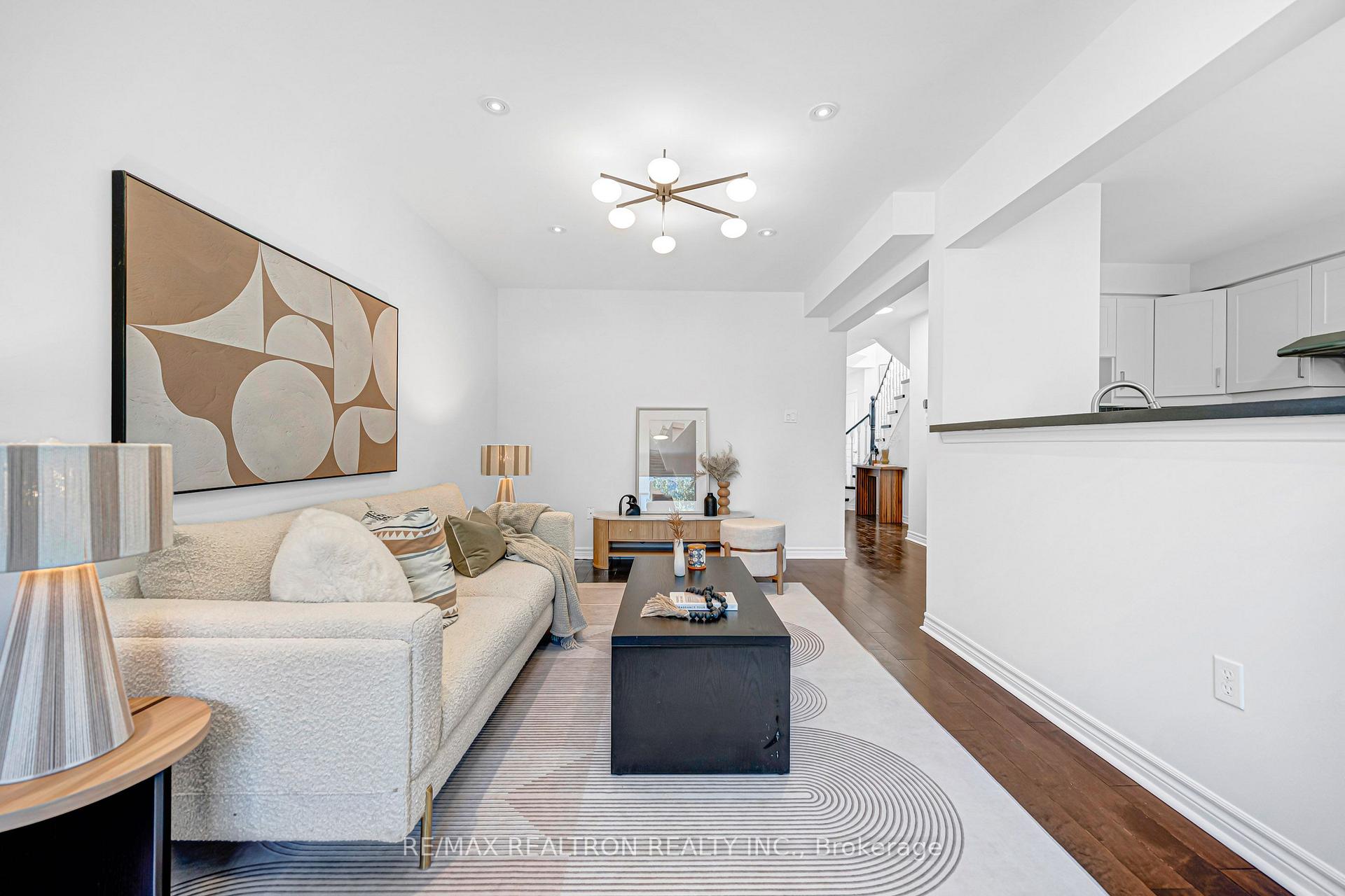 Photo 15 of 14 Cobblehill Court, Markham, Berczy — HOMEH