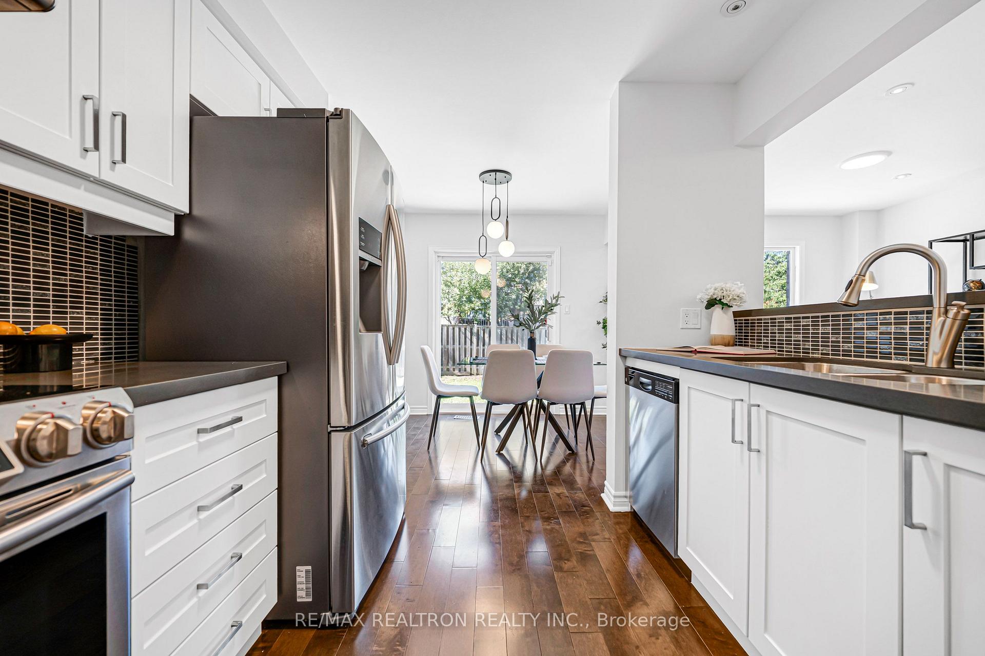 Photo 25 of 14 Cobblehill Court, Markham, Berczy — HOMEH